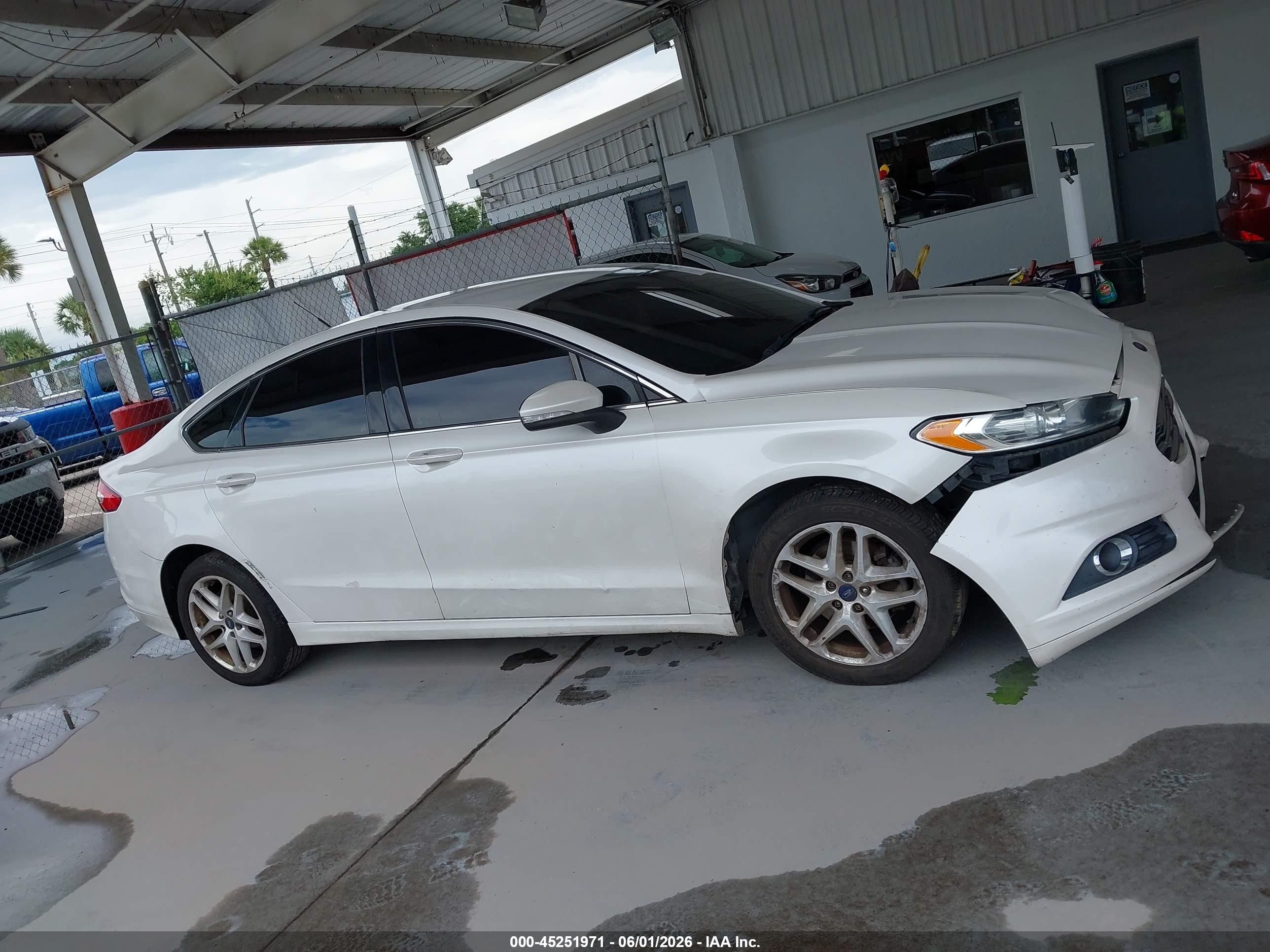 2014 Ford Fusion Se White vin: 3FA6P0HD9ER274906