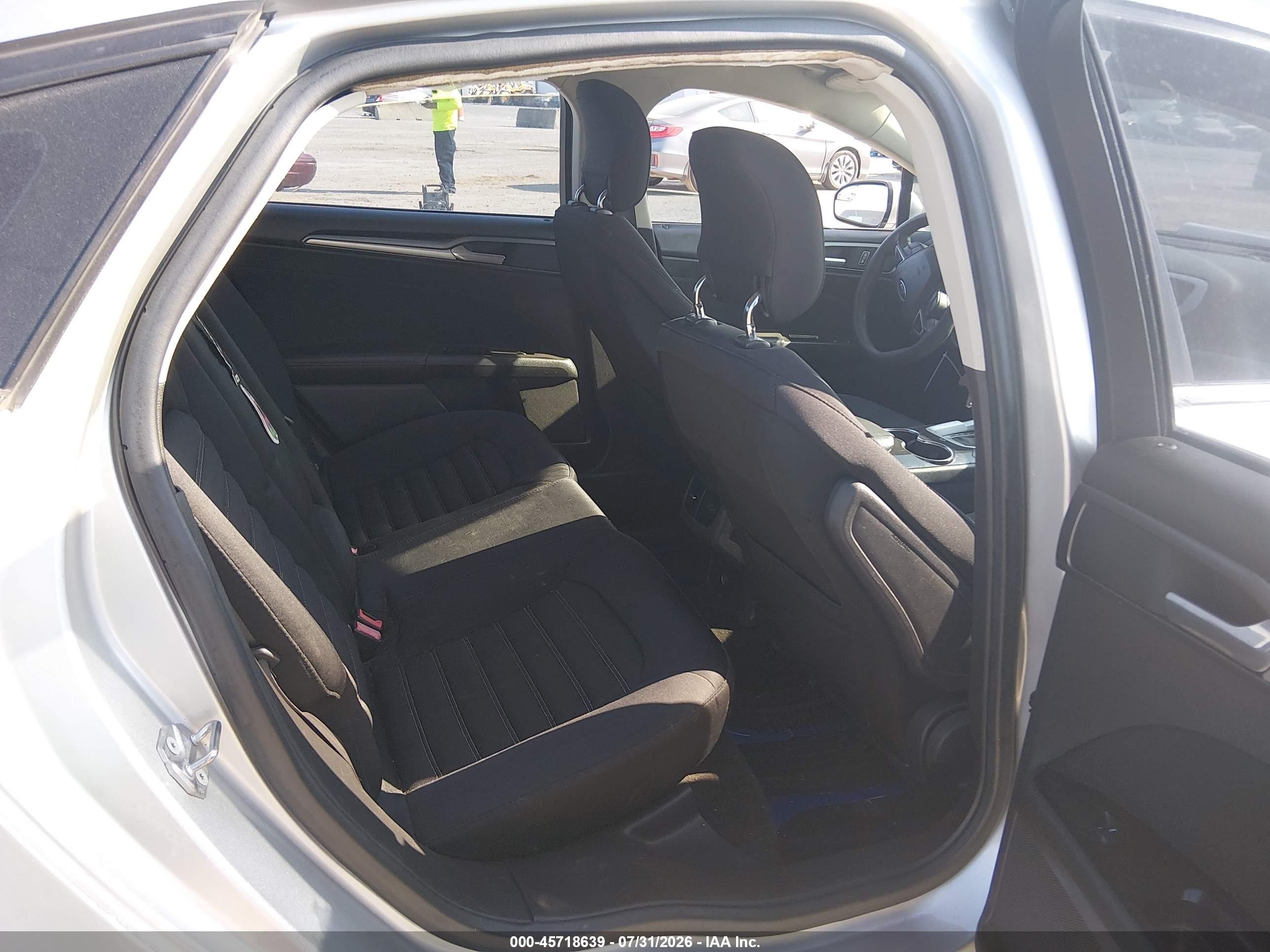 2014 Ford Fusion Se Silver vin: 3FA6P0HD9ER345361