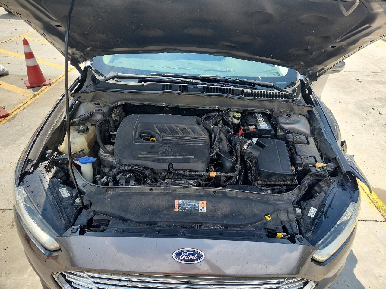 2014 Ford Fusion Se Серебряный vin: 3FA6P0HD9ER390171