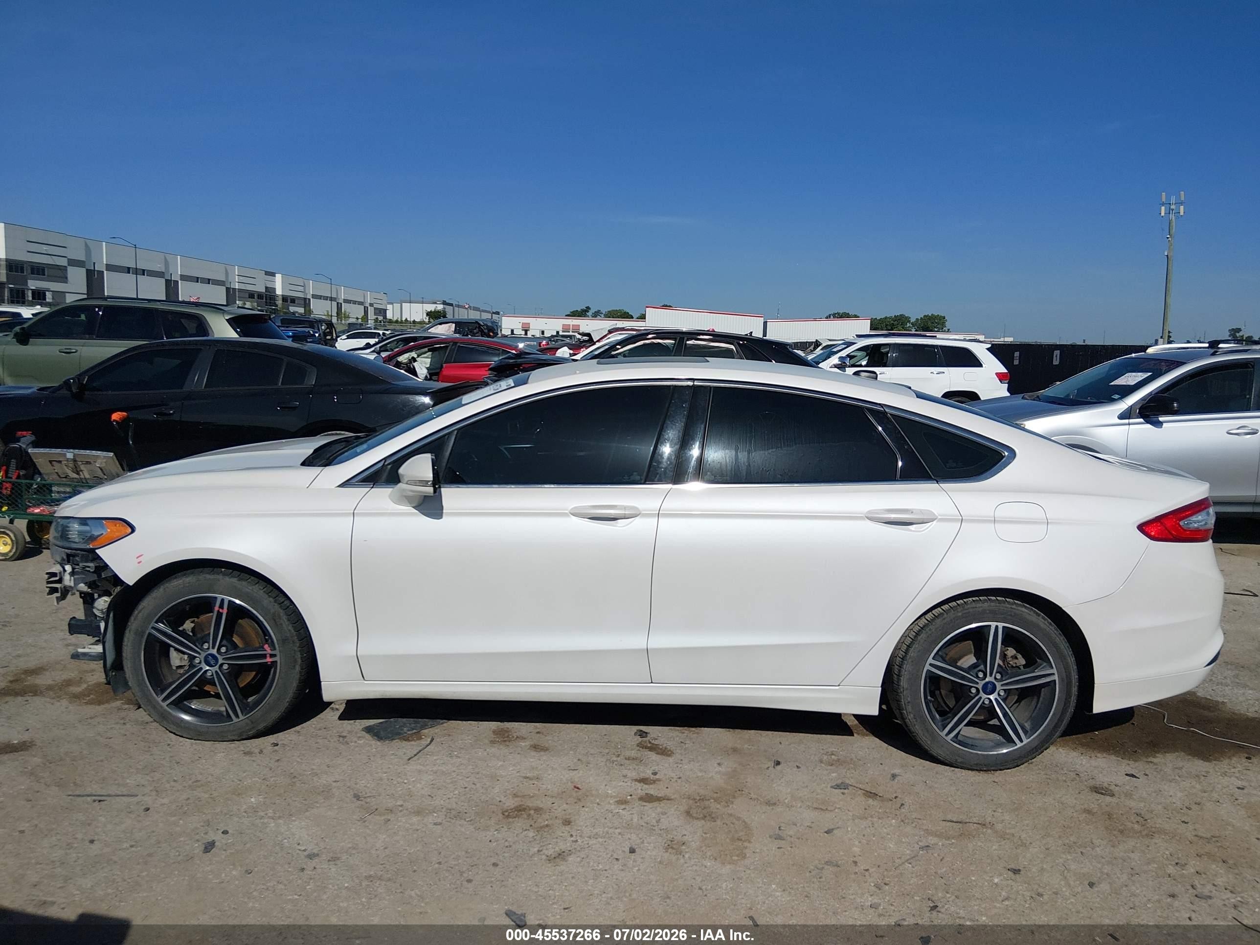 2015 Ford Fusion Se Белый vin: 3FA6P0HD9FR224086