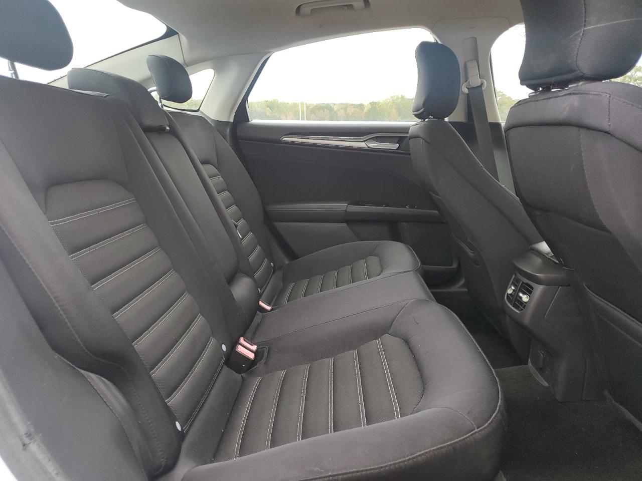 2015 Ford Fusion Se White vin: 3FA6P0HD9FR273885