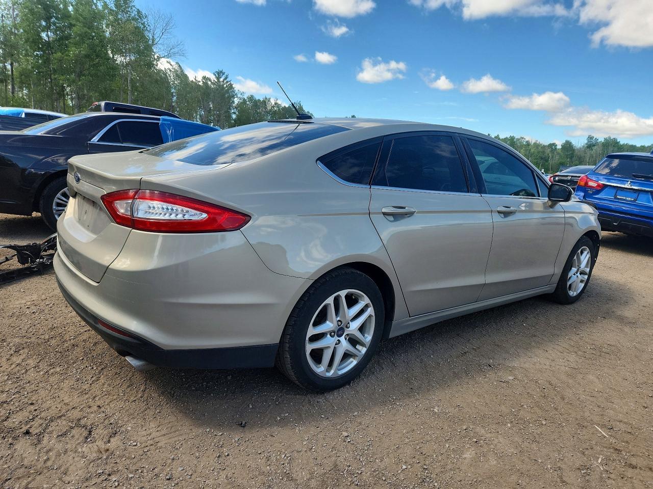 2015 Ford Fusion Se Beige vin: 3FA6P0HD9FR298754