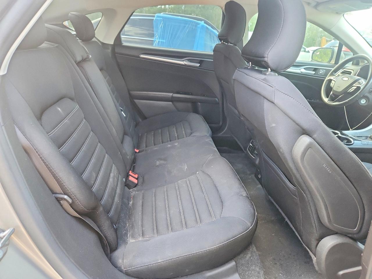 2015 Ford Fusion Se Beige vin: 3FA6P0HD9FR298754