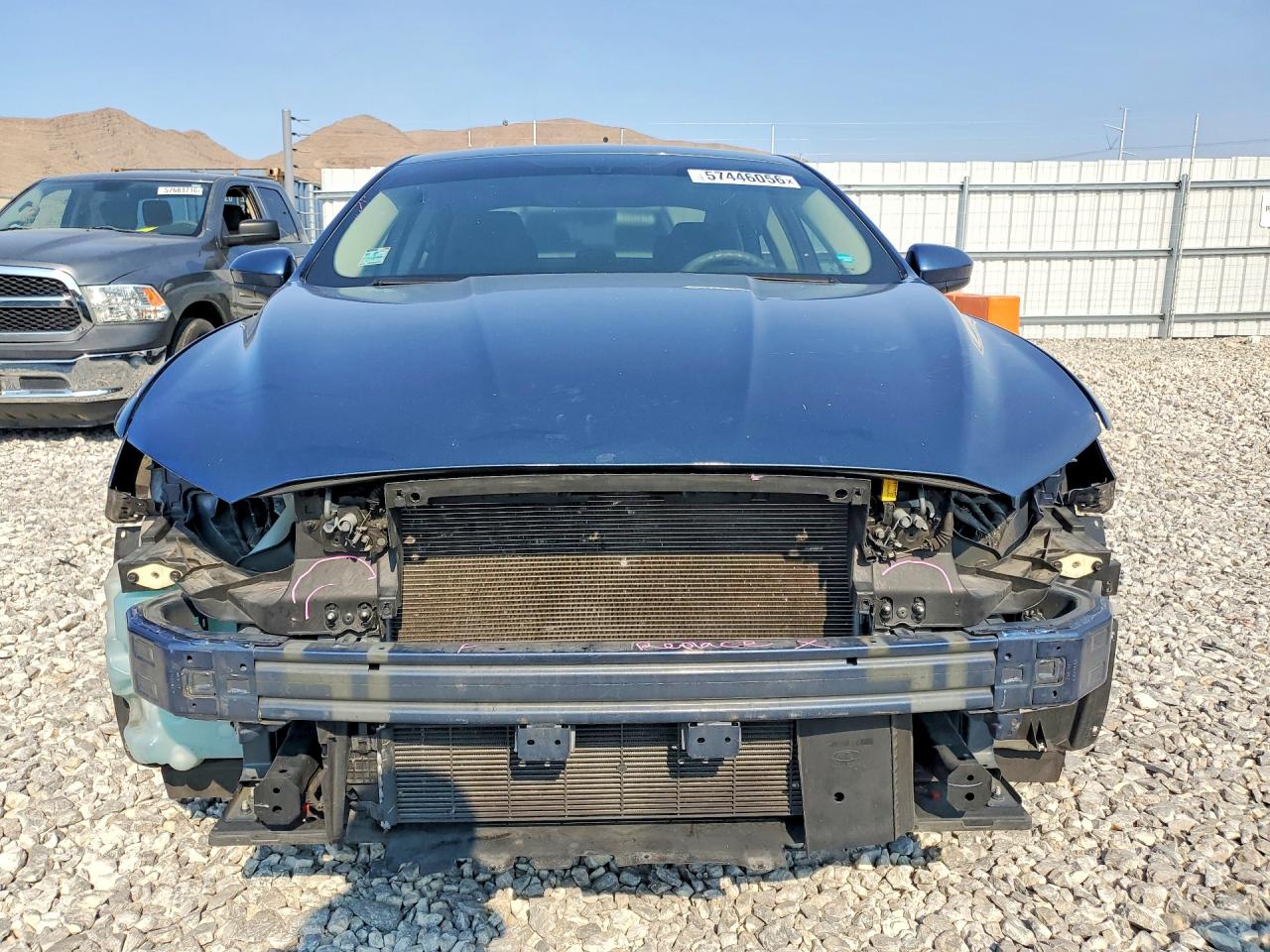 2018 Ford Fusion Se Blue vin: 3FA6P0HD9JR144523