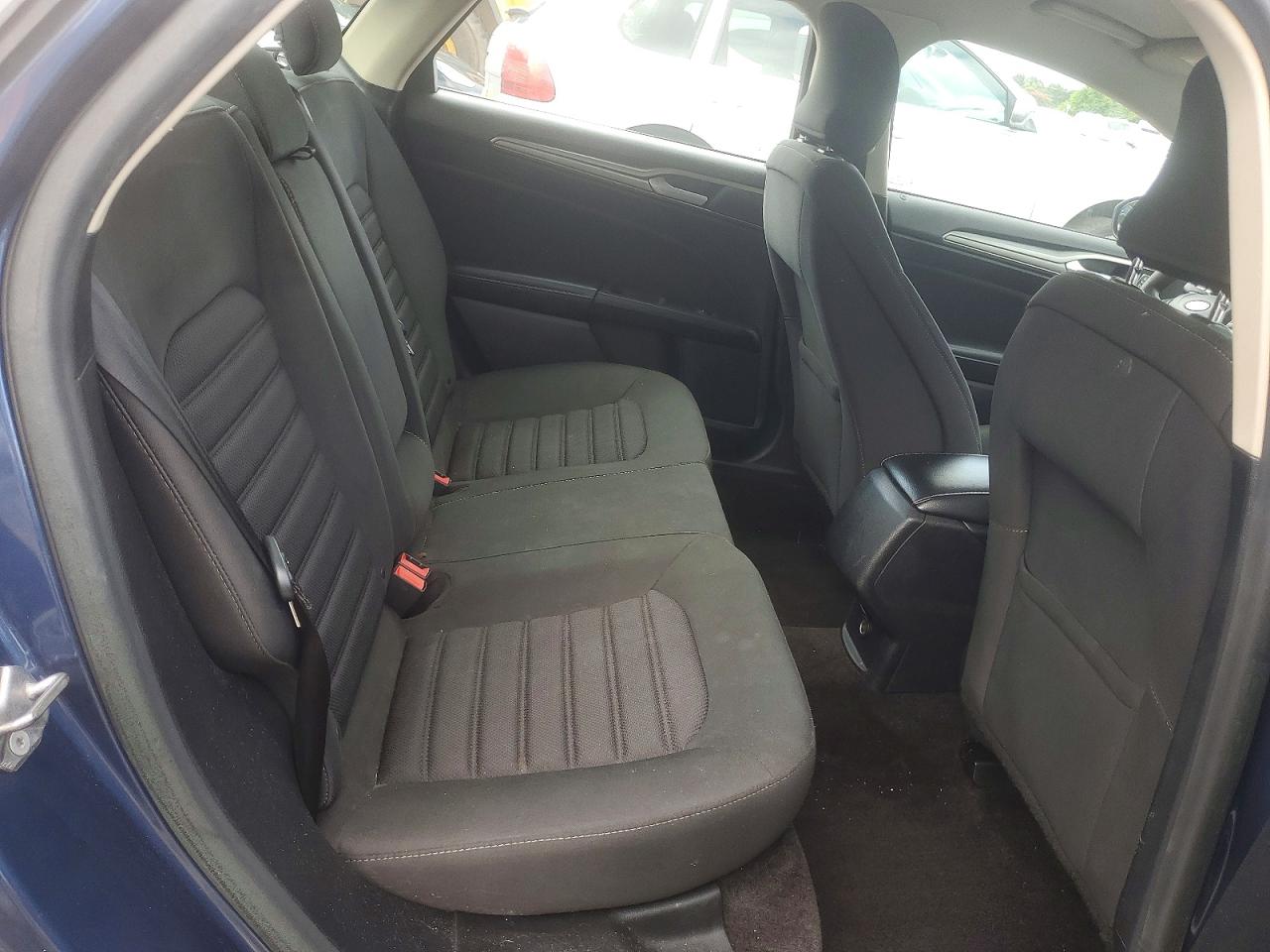 2018 Ford Fusion Se Blue vin: 3FA6P0HD9JR239387