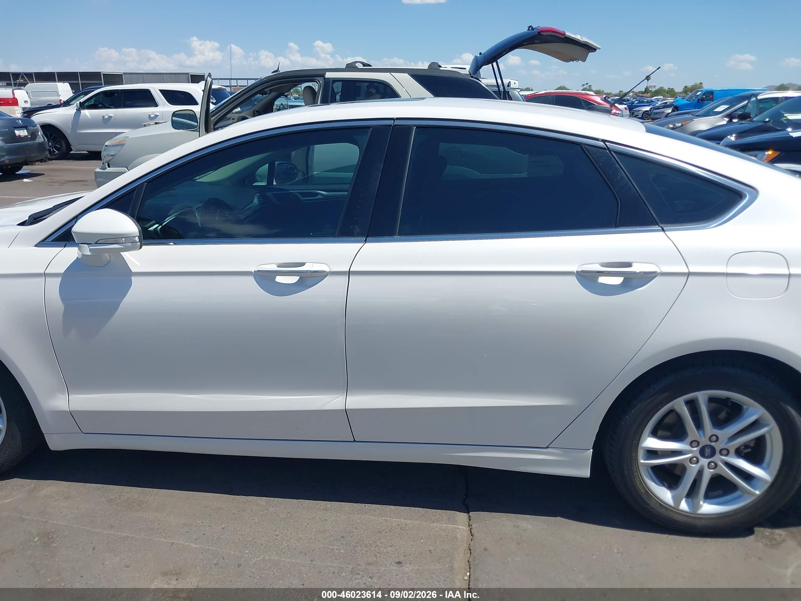 2018 Ford Fusion Se Белый vin: 3FA6P0HD9JR253368