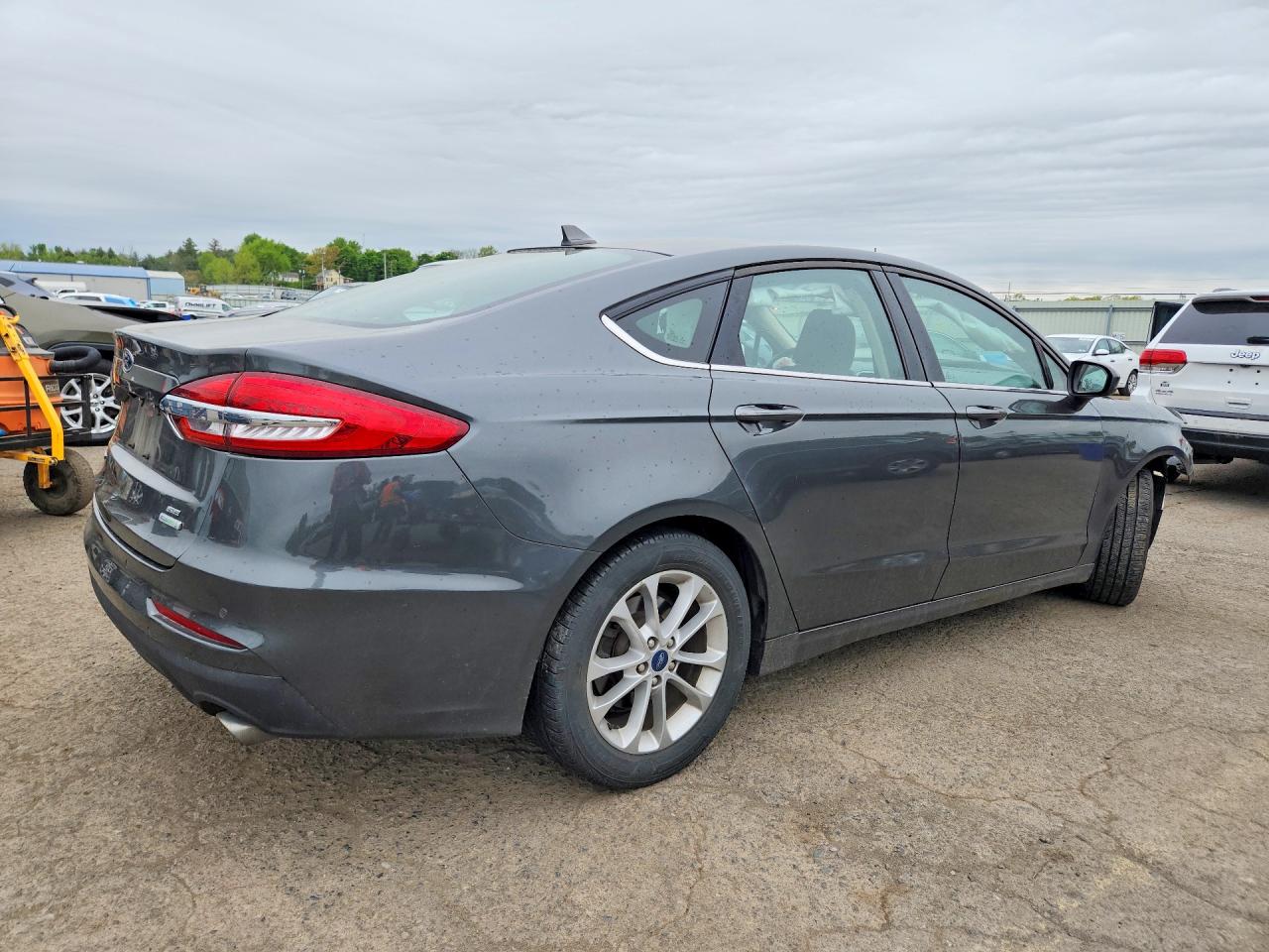 2020 Ford Fusion Se Gray vin: 3FA6P0HD9LR139907