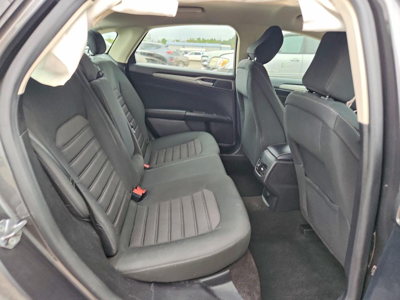 2020 Ford Fusion Se Gray vin: 3FA6P0HD9LR139907