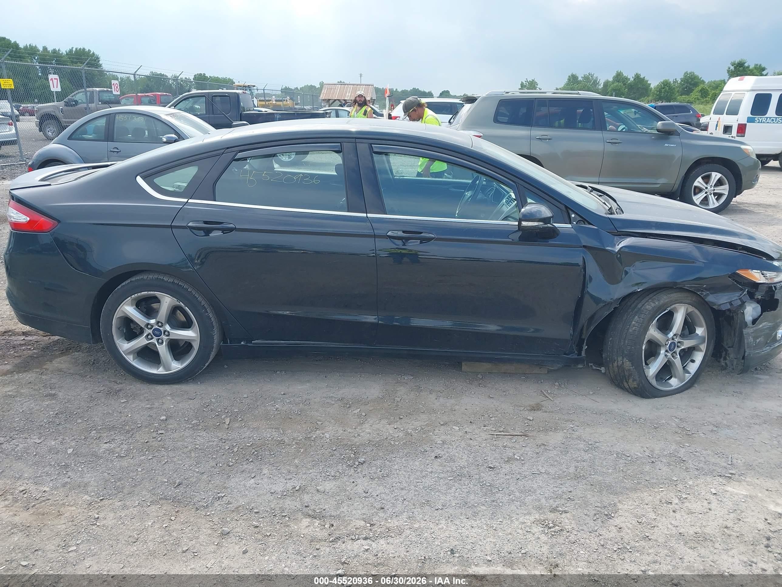 2014 Ford Fusion Se Черный vin: 3FA6P0HDXER166875