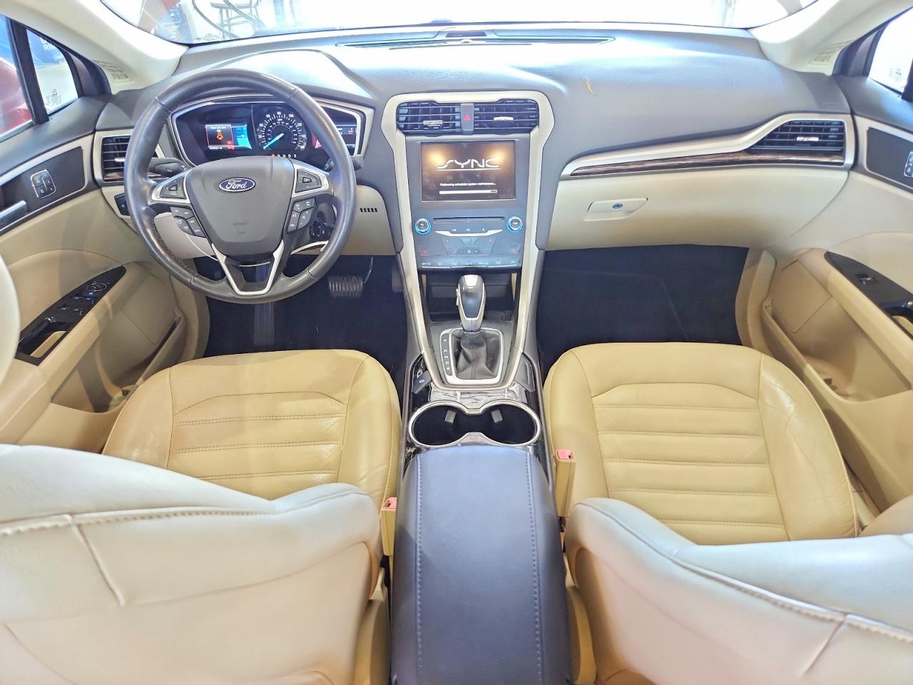2014 Ford Fusion Se Red vin: 3FA6P0HDXER173518