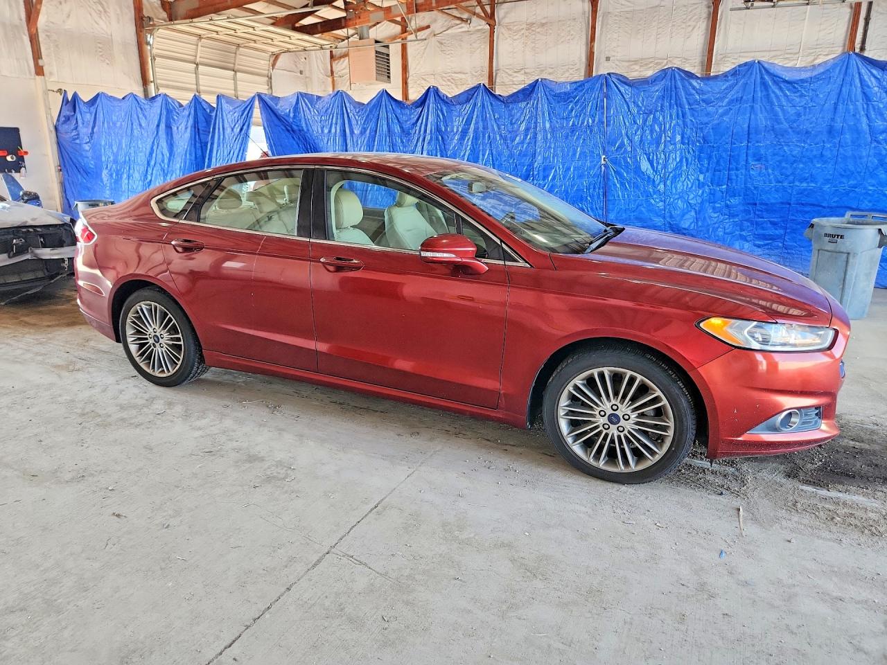 2014 Ford Fusion Se Red vin: 3FA6P0HDXER173518