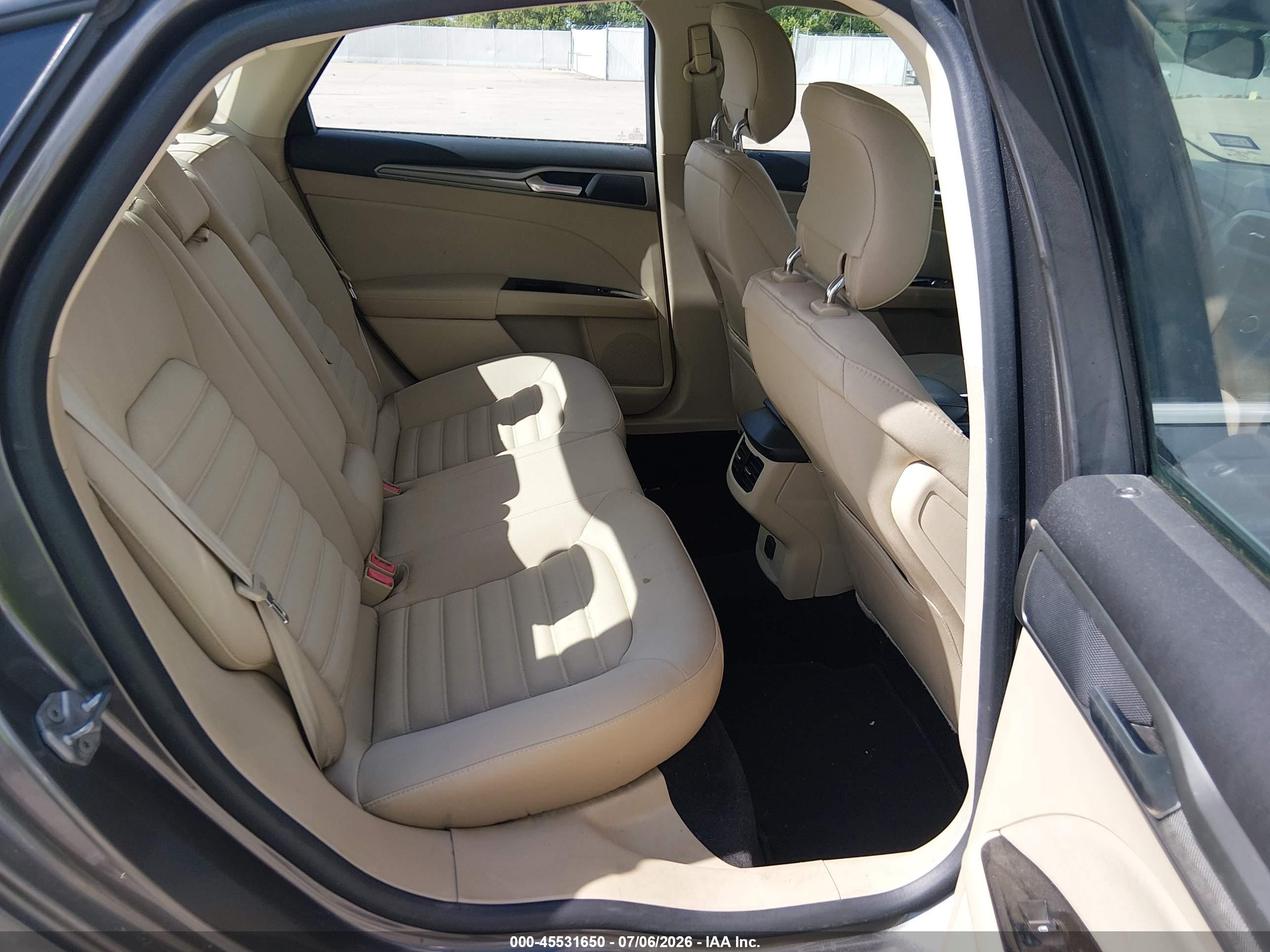 2014 Ford Fusion Se Gray vin: 3FA6P0HDXER184700
