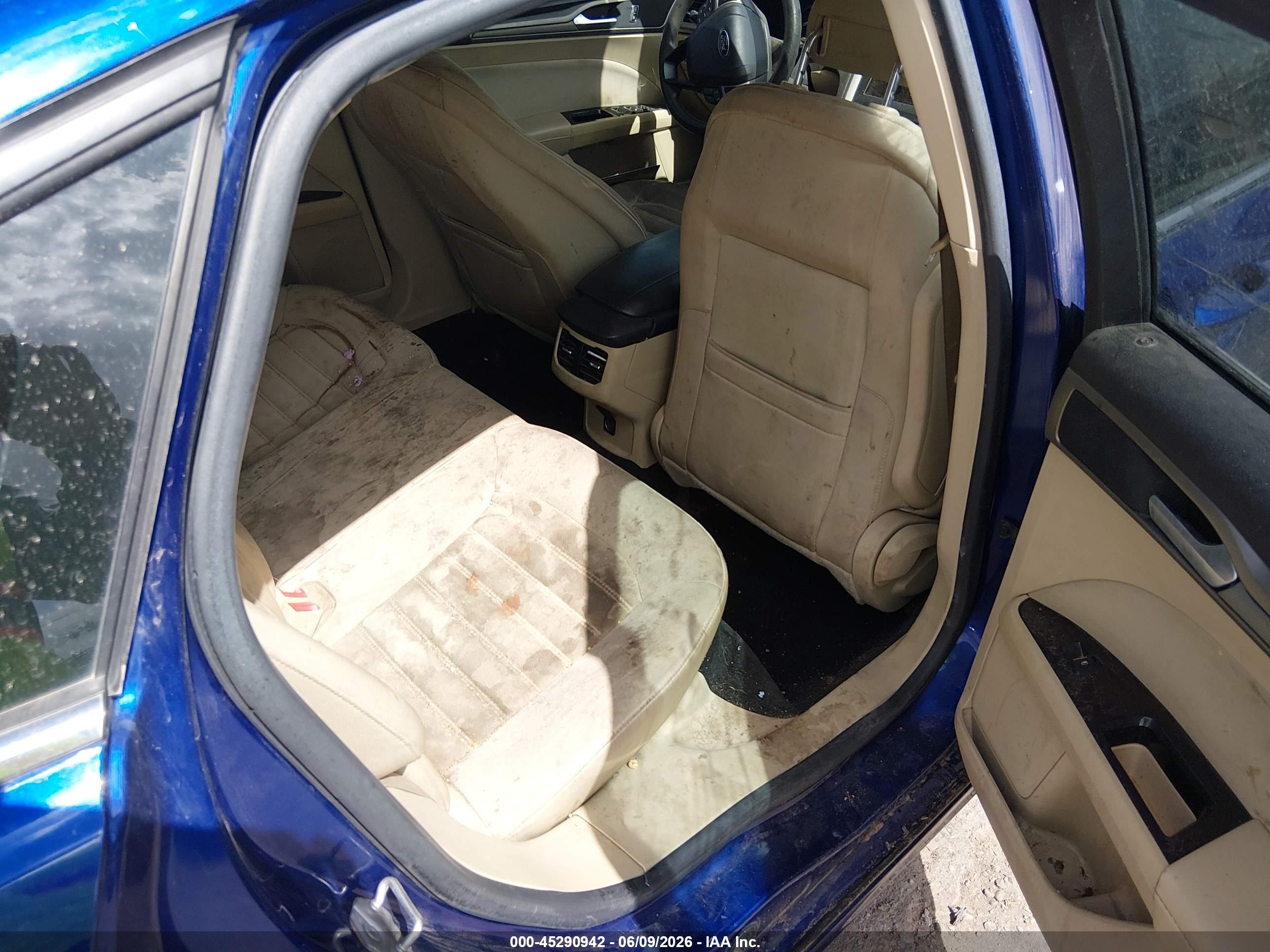 2014 Ford Fusion Se Синий vin: 3FA6P0HDXER195017