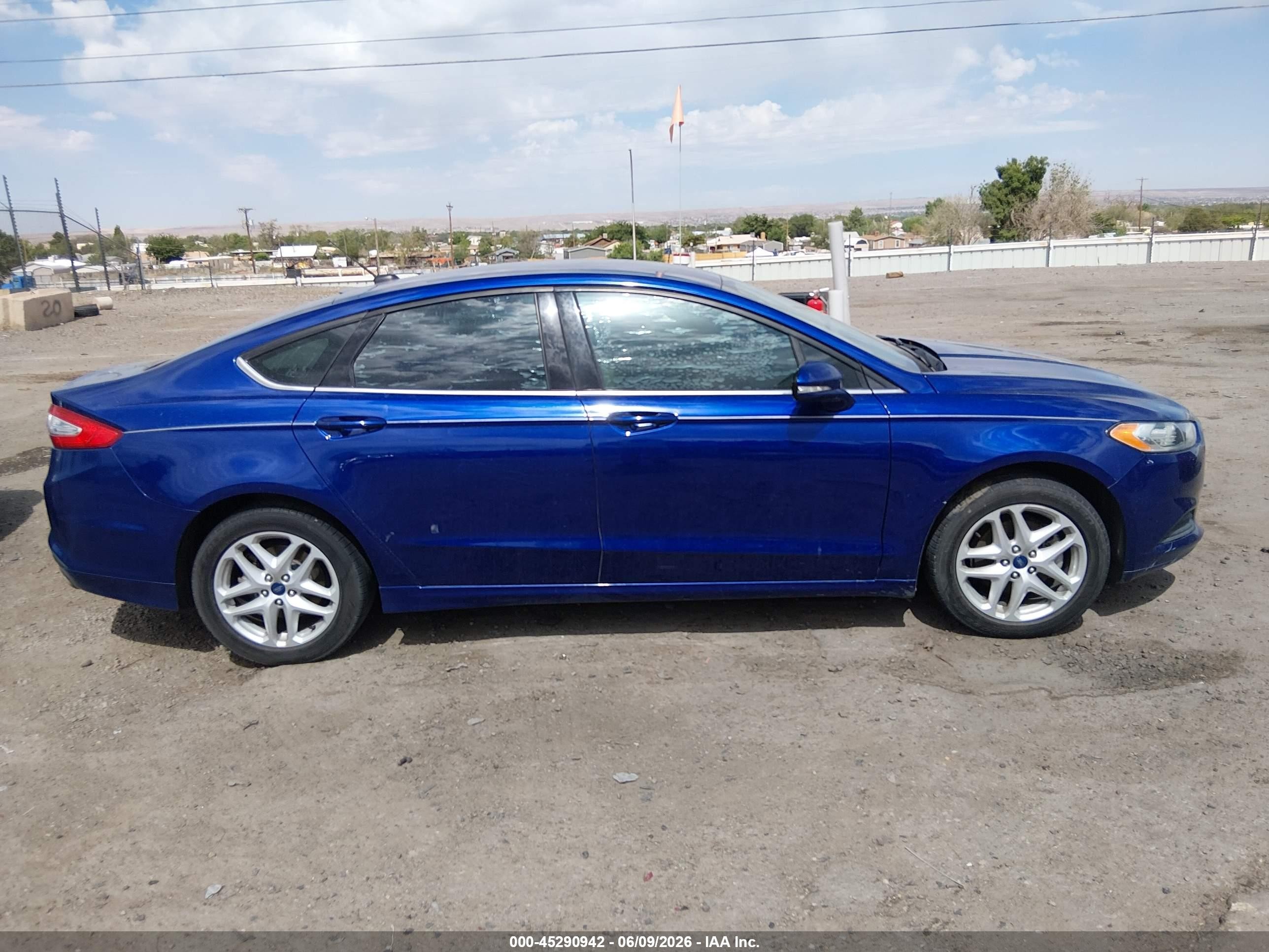 2014 Ford Fusion Se Синий vin: 3FA6P0HDXER195017