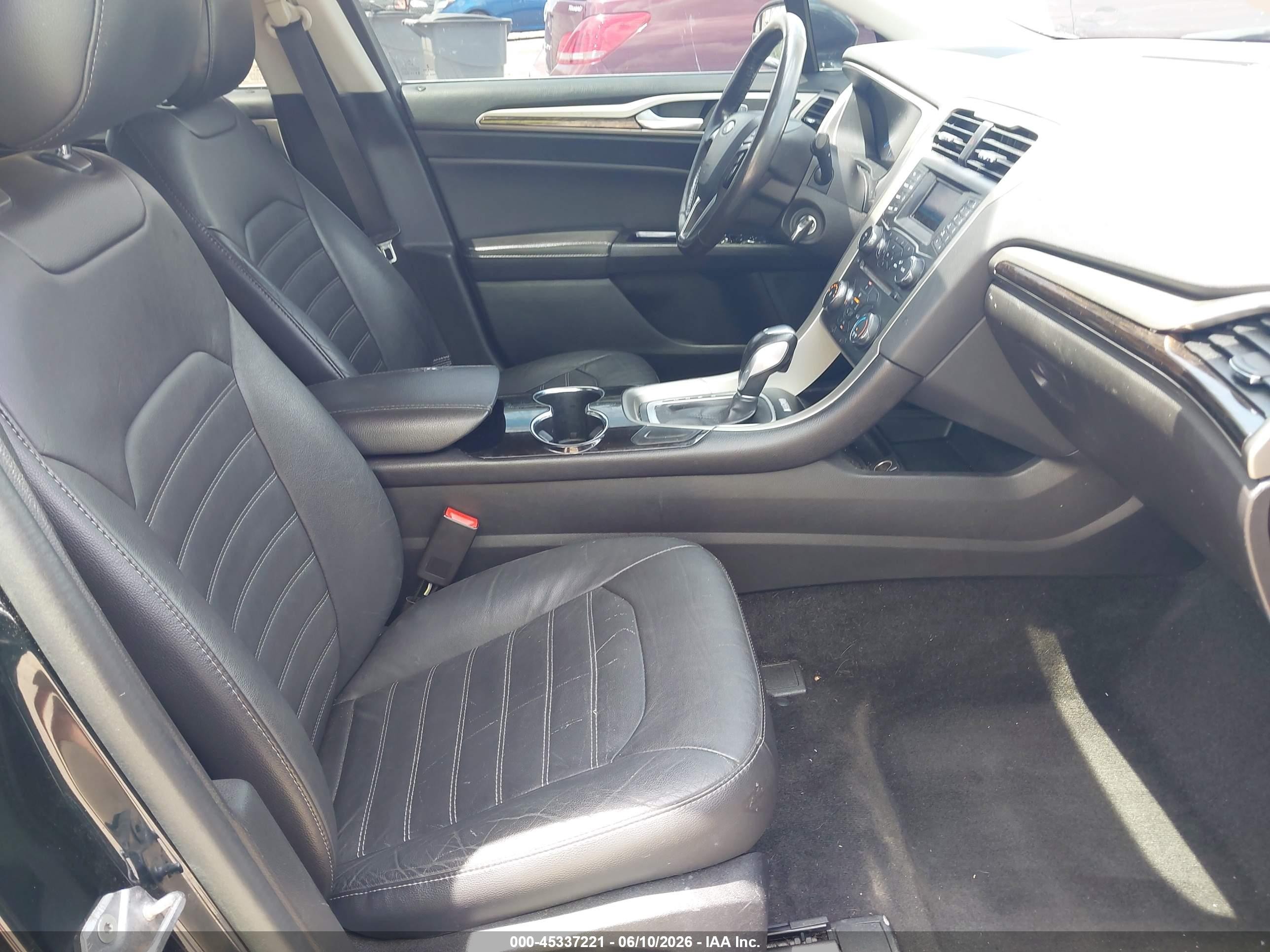 2014 Ford Fusion Se Black vin: 3FA6P0HDXER211331