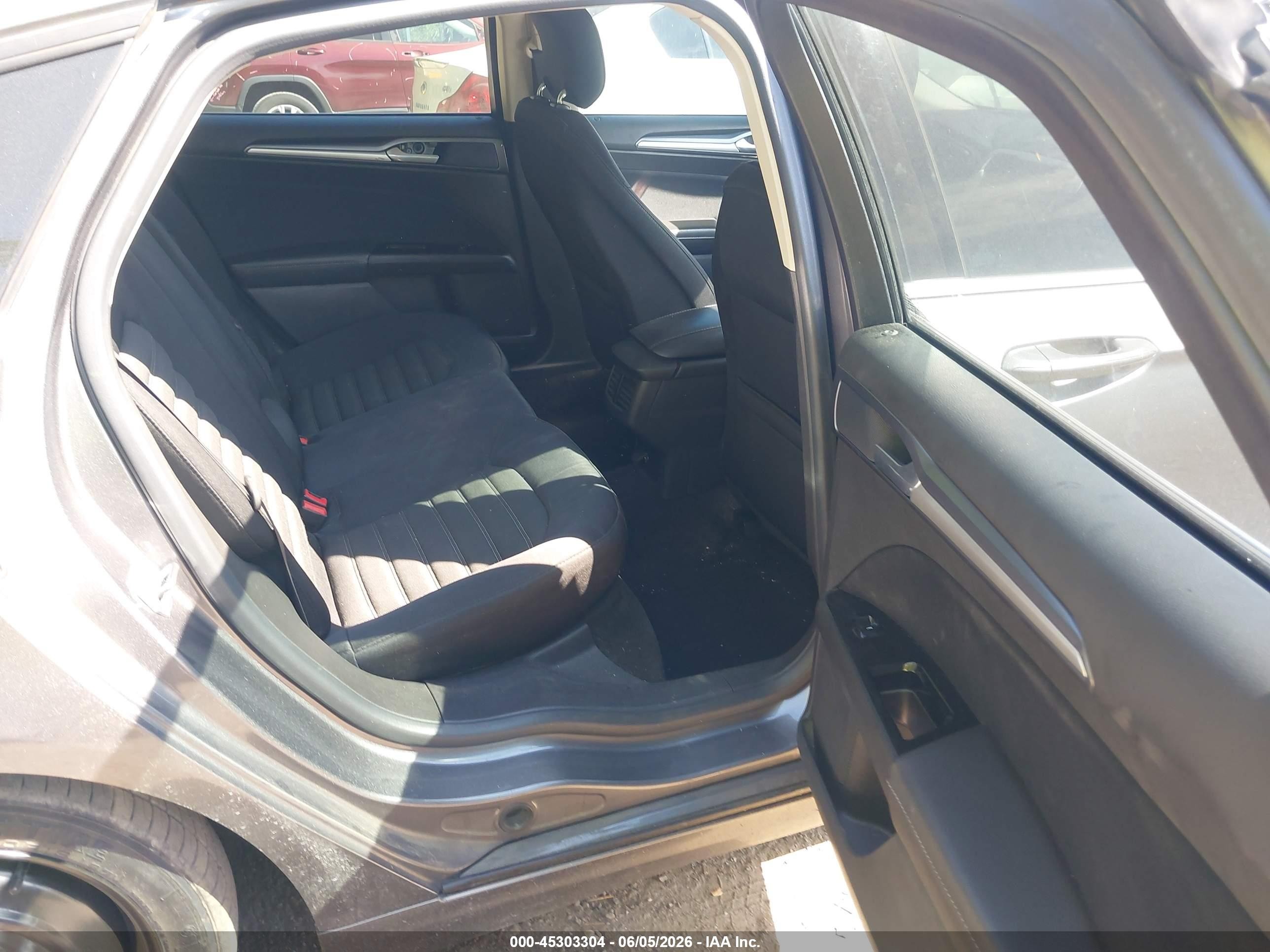 2014 Ford Fusion Se Silver vin: 3FA6P0HDXER281718