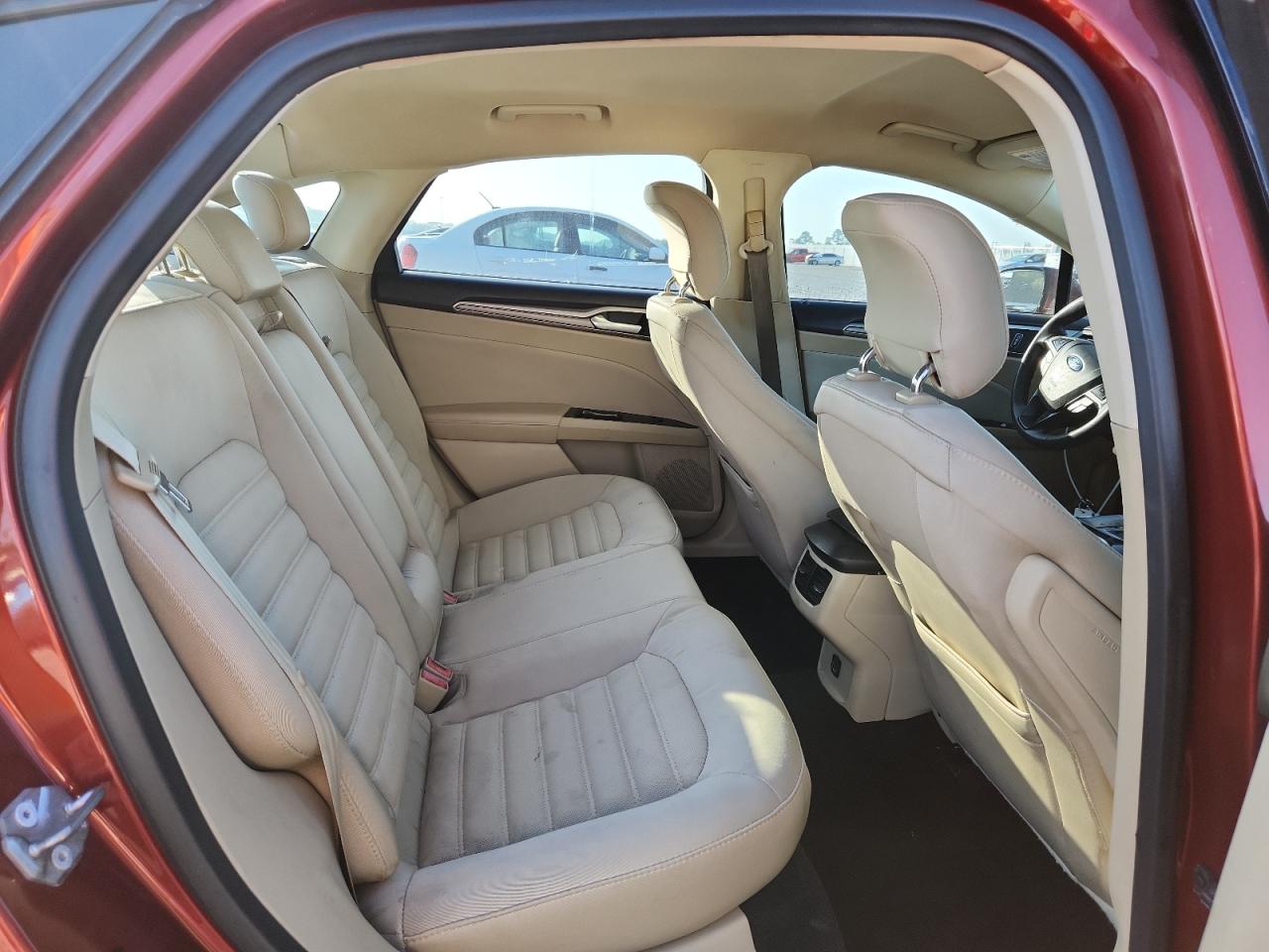 2014 Ford Fusion Se Burgundy vin: 3FA6P0HDXER300316