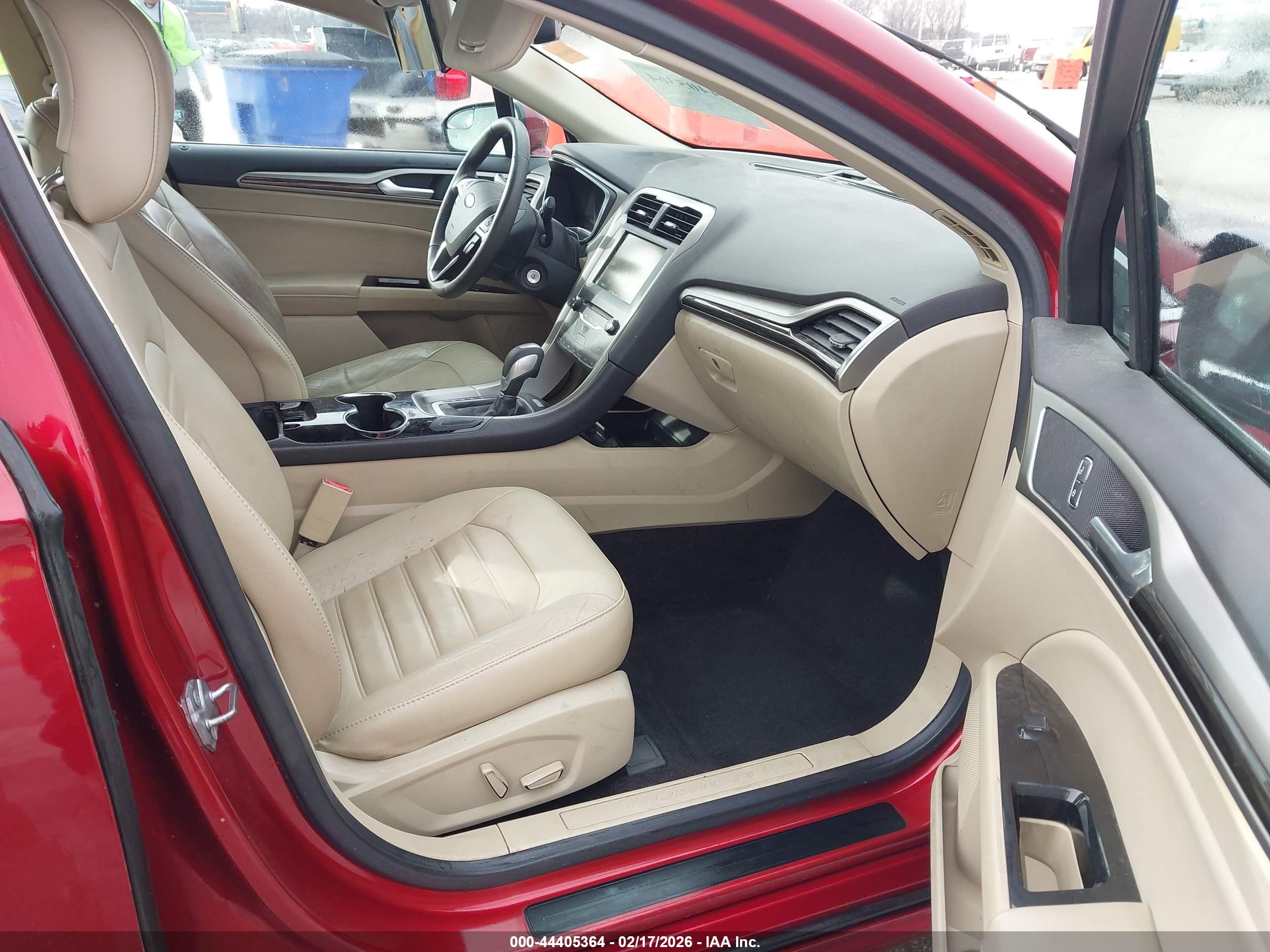 2014 Ford Fusion Se Red vin: 3FA6P0HDXER306097