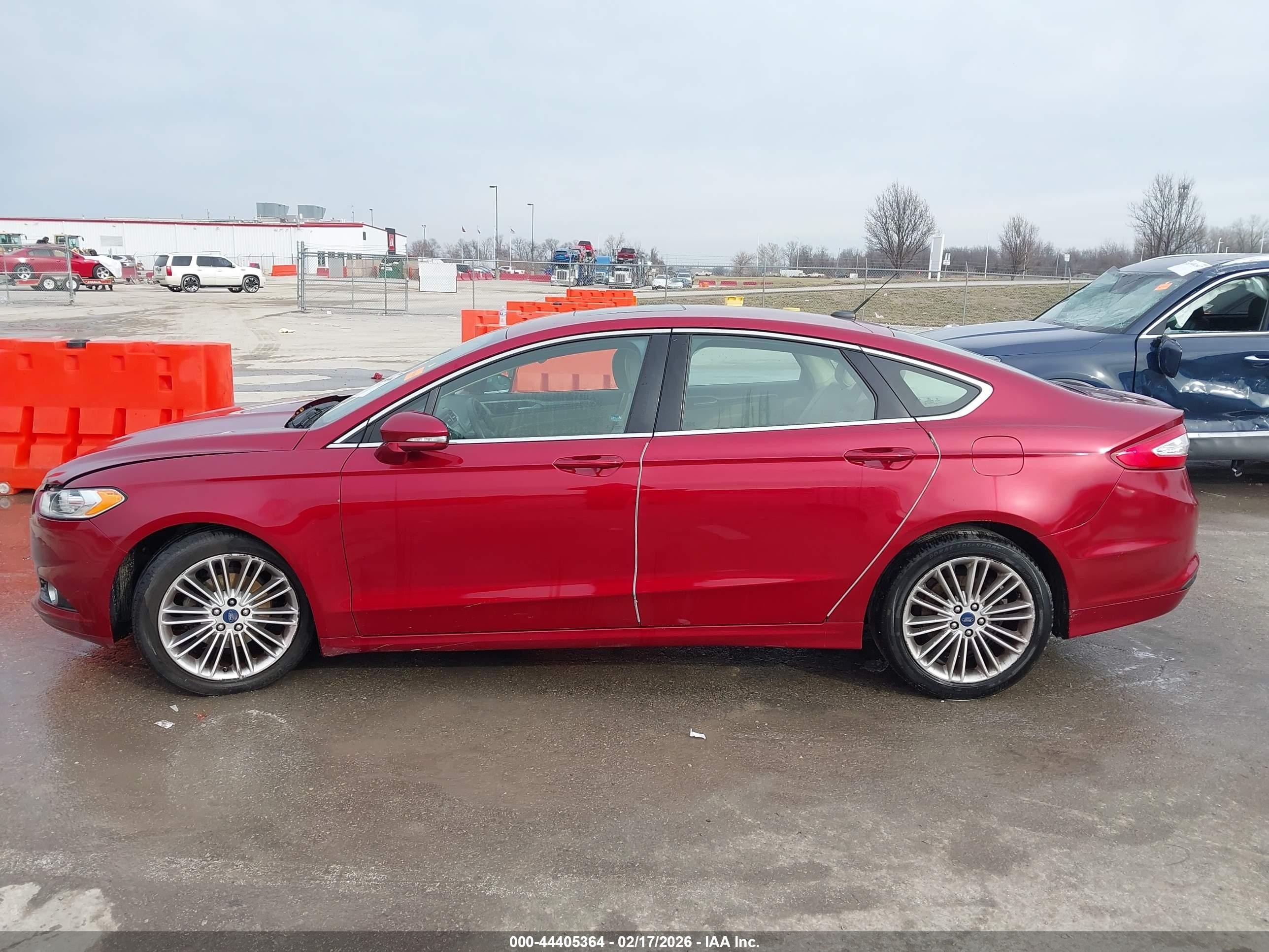 2014 Ford Fusion Se Red vin: 3FA6P0HDXER306097