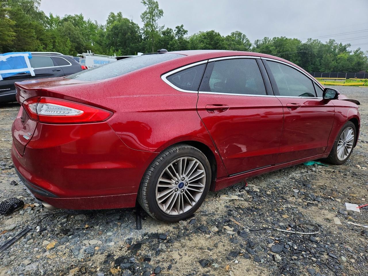 2014 Ford Fusion Se Red vin: 3FA6P0HDXER343098