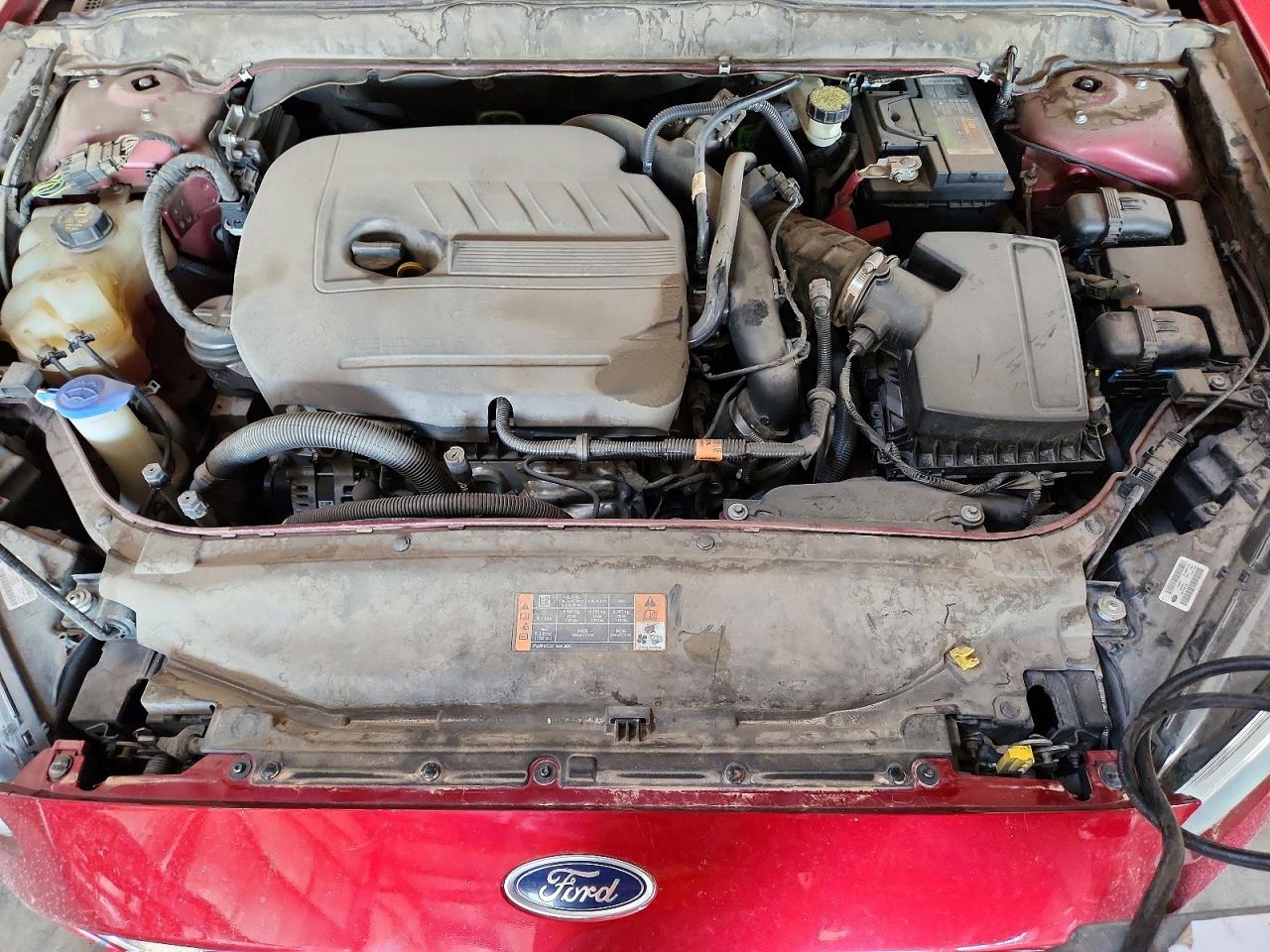 2014 Ford Fusion Se Red vin: 3FA6P0HDXER366574