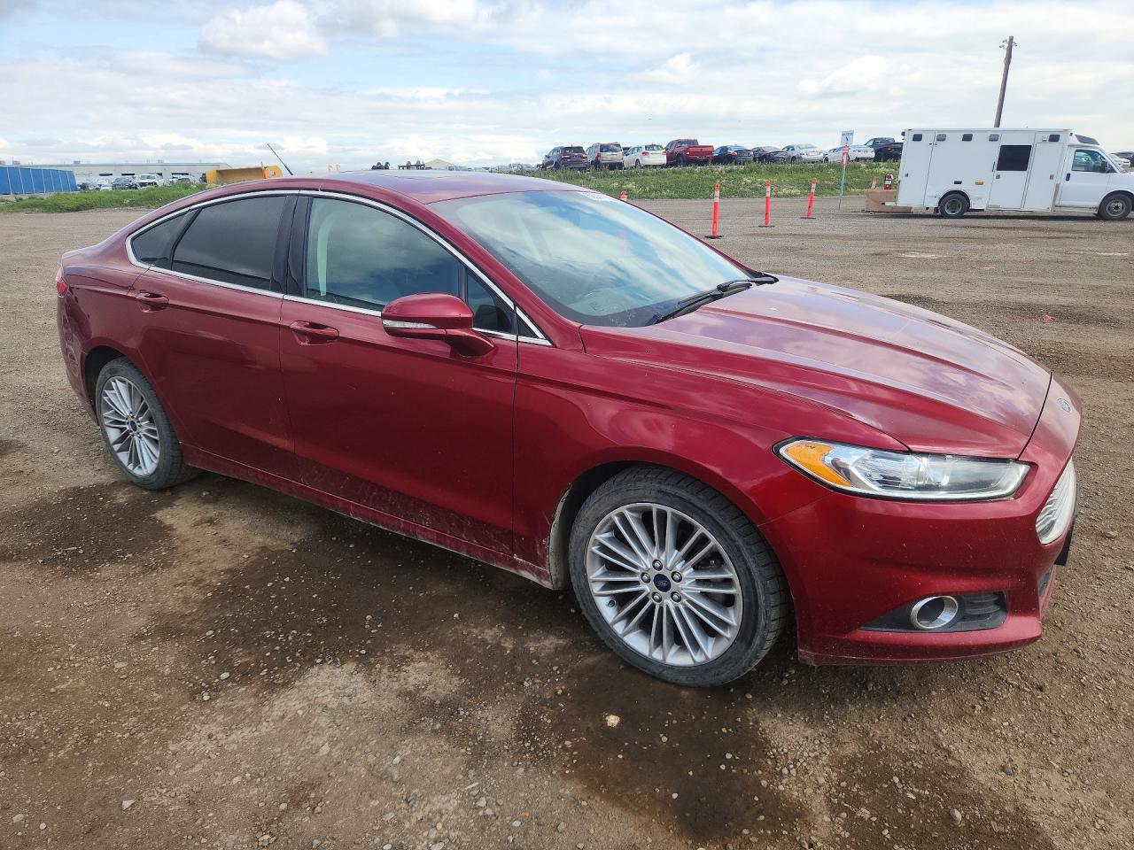 2014 Ford Fusion Se Красный vin: 3FA6P0HDXER370513