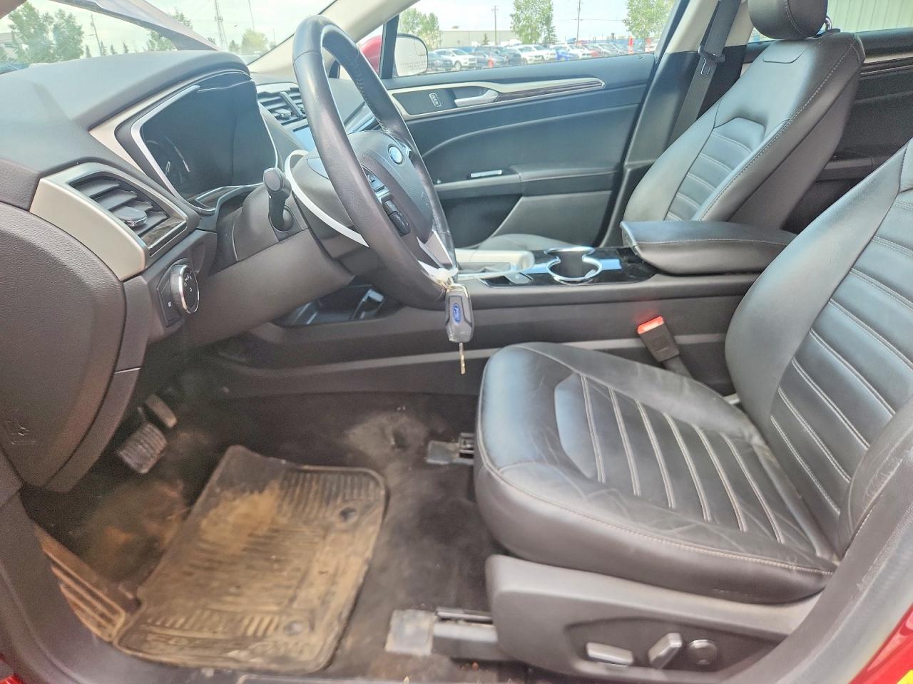 2014 Ford Fusion Se Красный vin: 3FA6P0HDXER370513