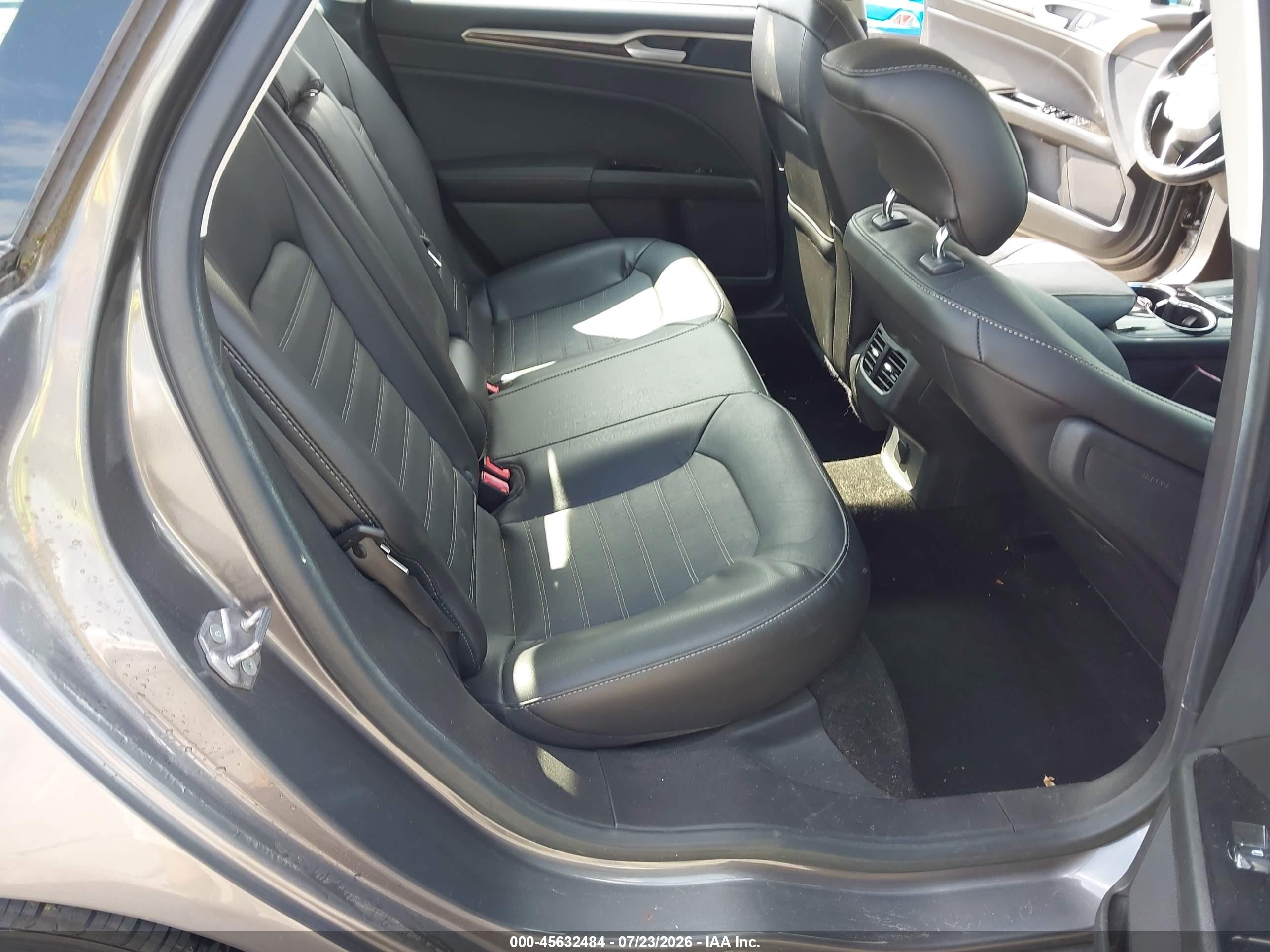 2014 Ford Fusion Se Gray vin: 3FA6P0HDXER385402