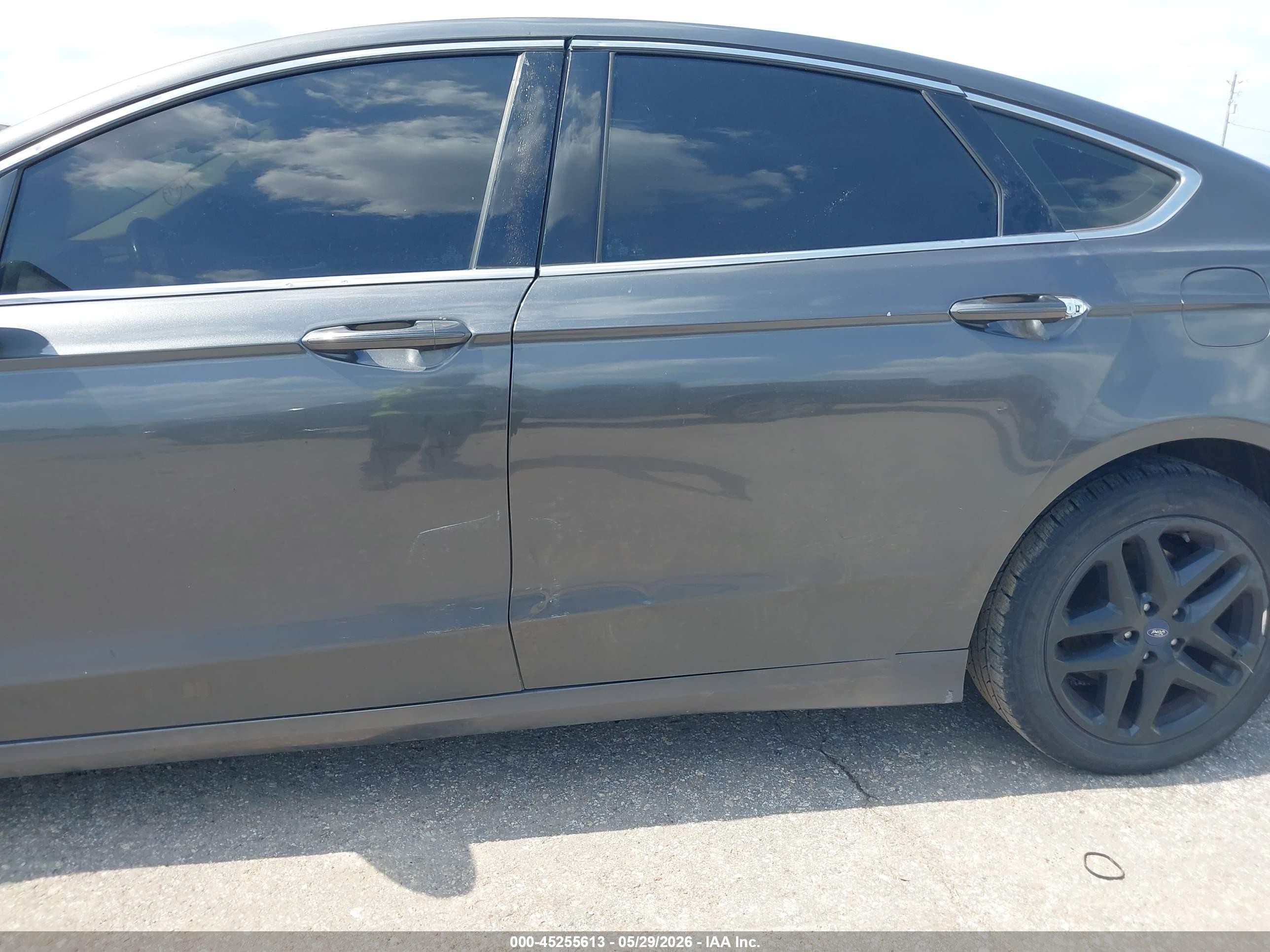 2015 Ford Fusion Se Gray vin: 3FA6P0HDXFR132050