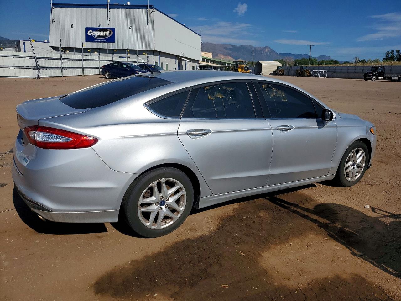 2015 Ford Fusion Se Серебряный vin: 3FA6P0HDXFR194502
