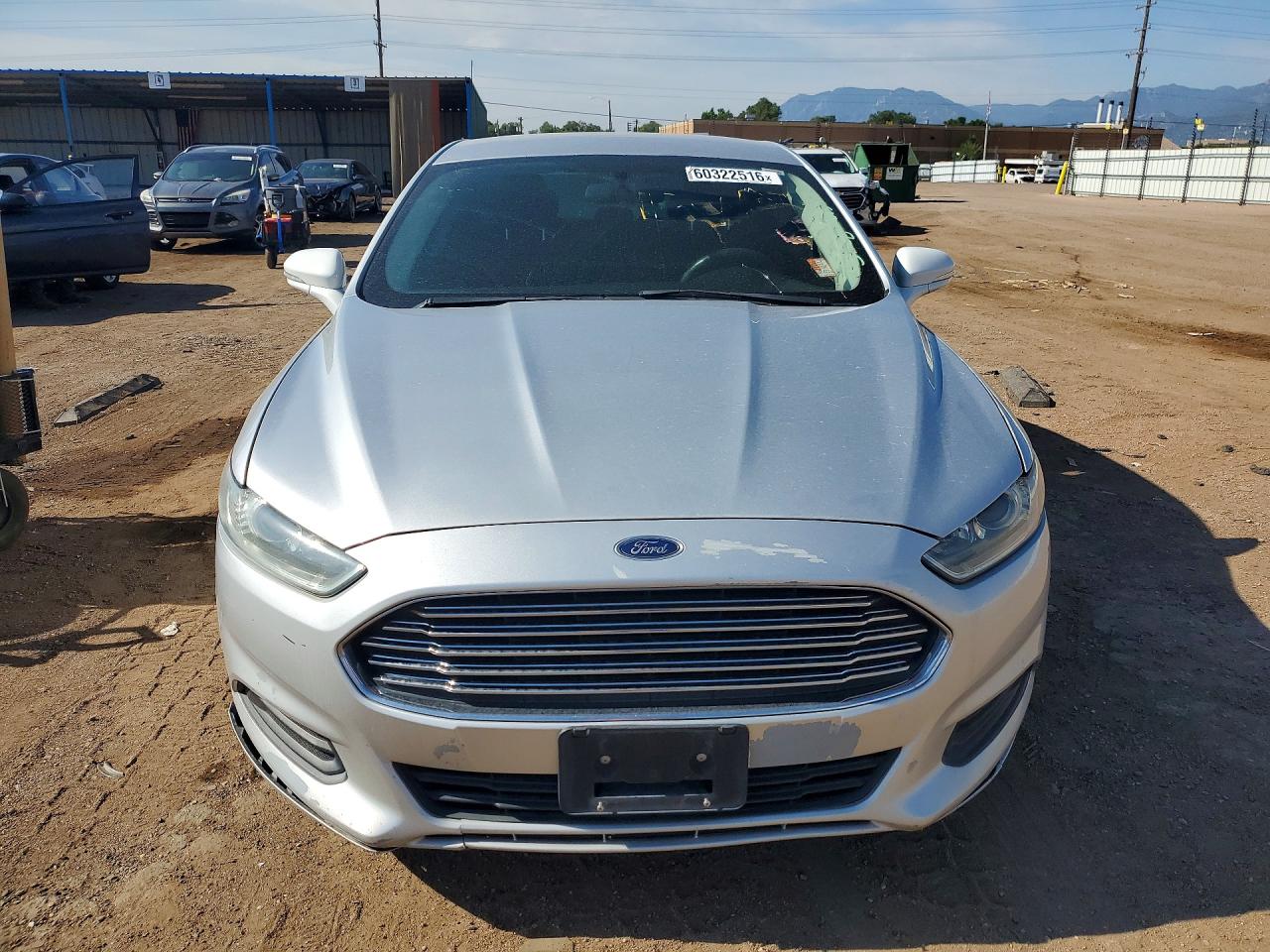 2015 Ford Fusion Se Серебряный vin: 3FA6P0HDXFR194502