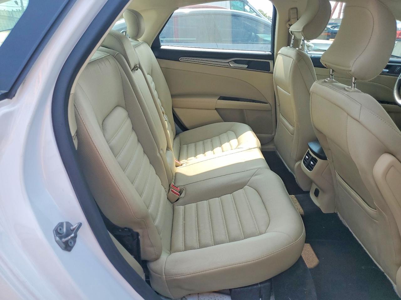 2015 Ford Fusion Se White vin: 3FA6P0HDXFR236277