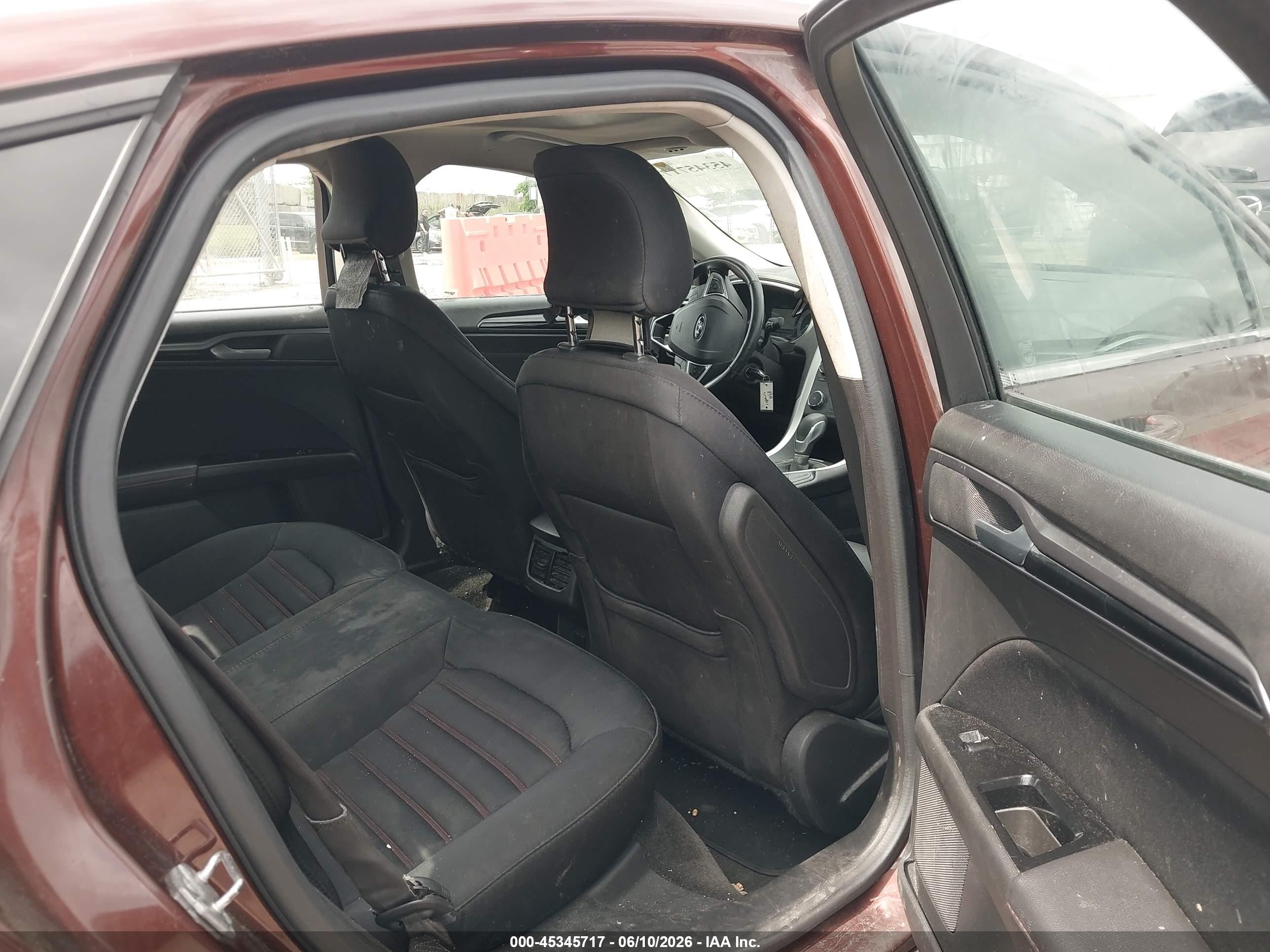 2015 Ford Fusion Se Red vin: 3FA6P0HDXFR236845