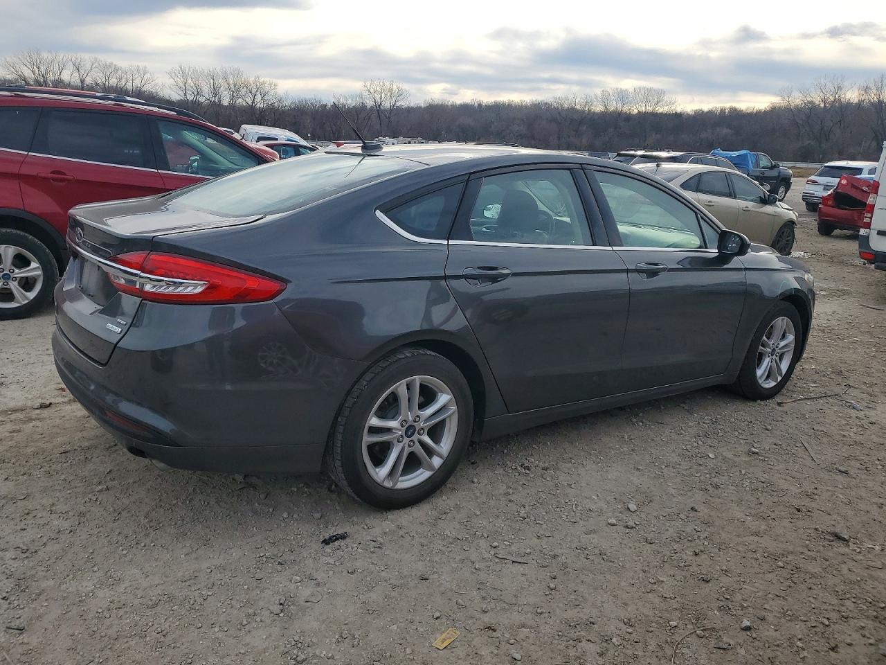 2018 Ford Fusion Se Угольный vin: 3FA6P0HDXJR270132