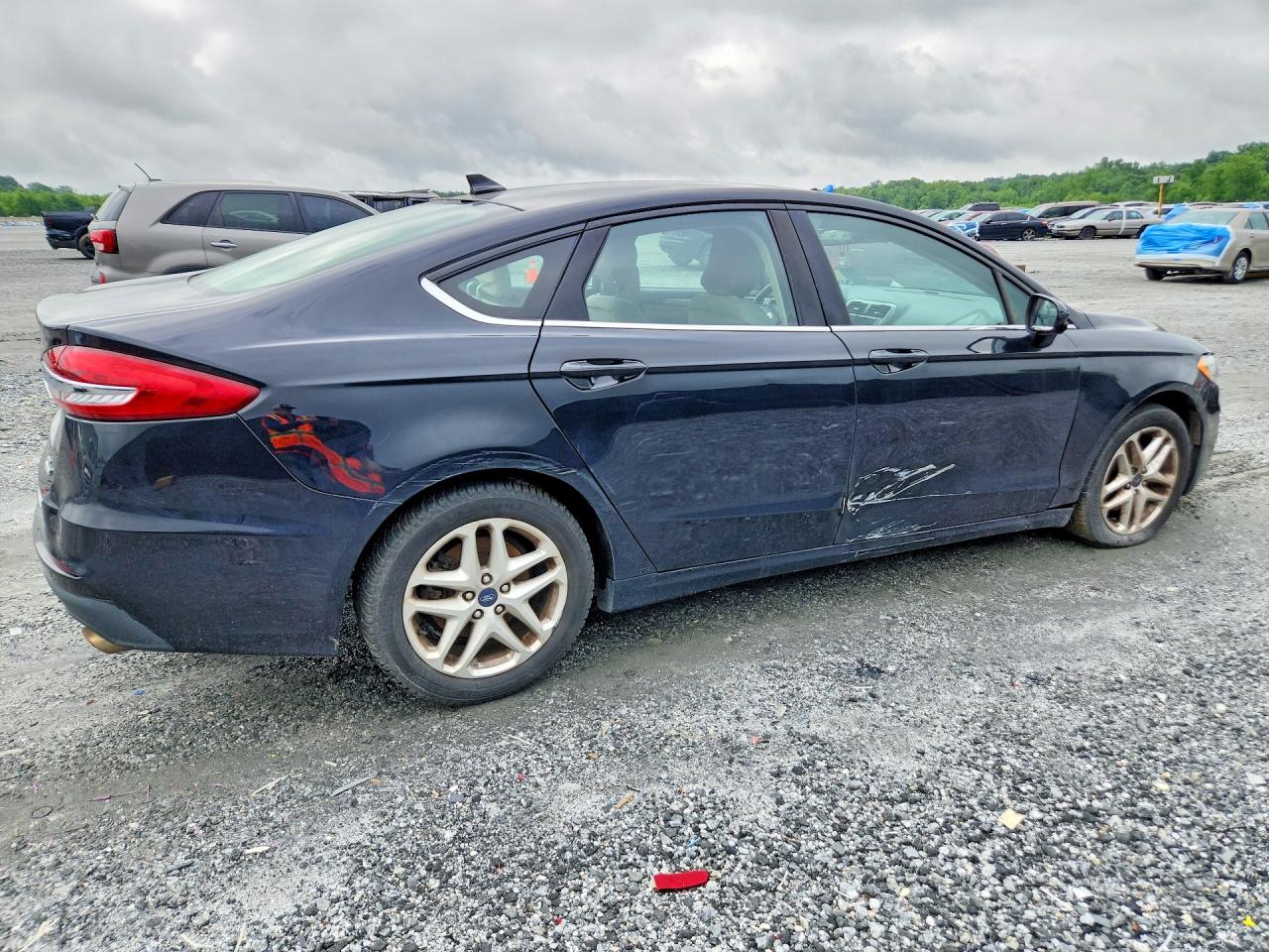 2019 Ford Fusion Se Black vin: 3FA6P0HDXKR215035