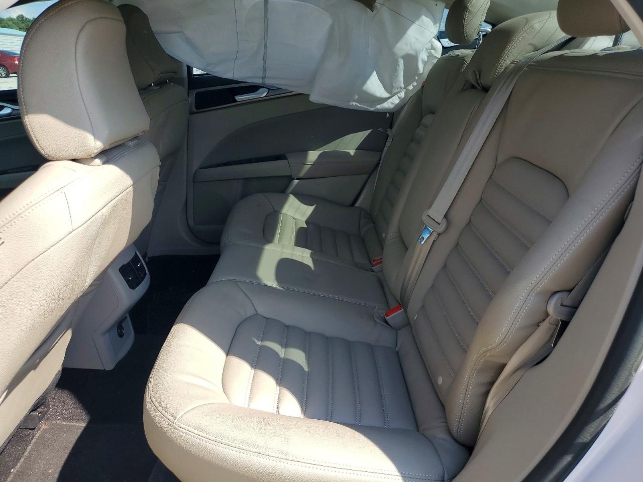 2020 Ford Fusion Se White vin: 3FA6P0HDXLR147661
