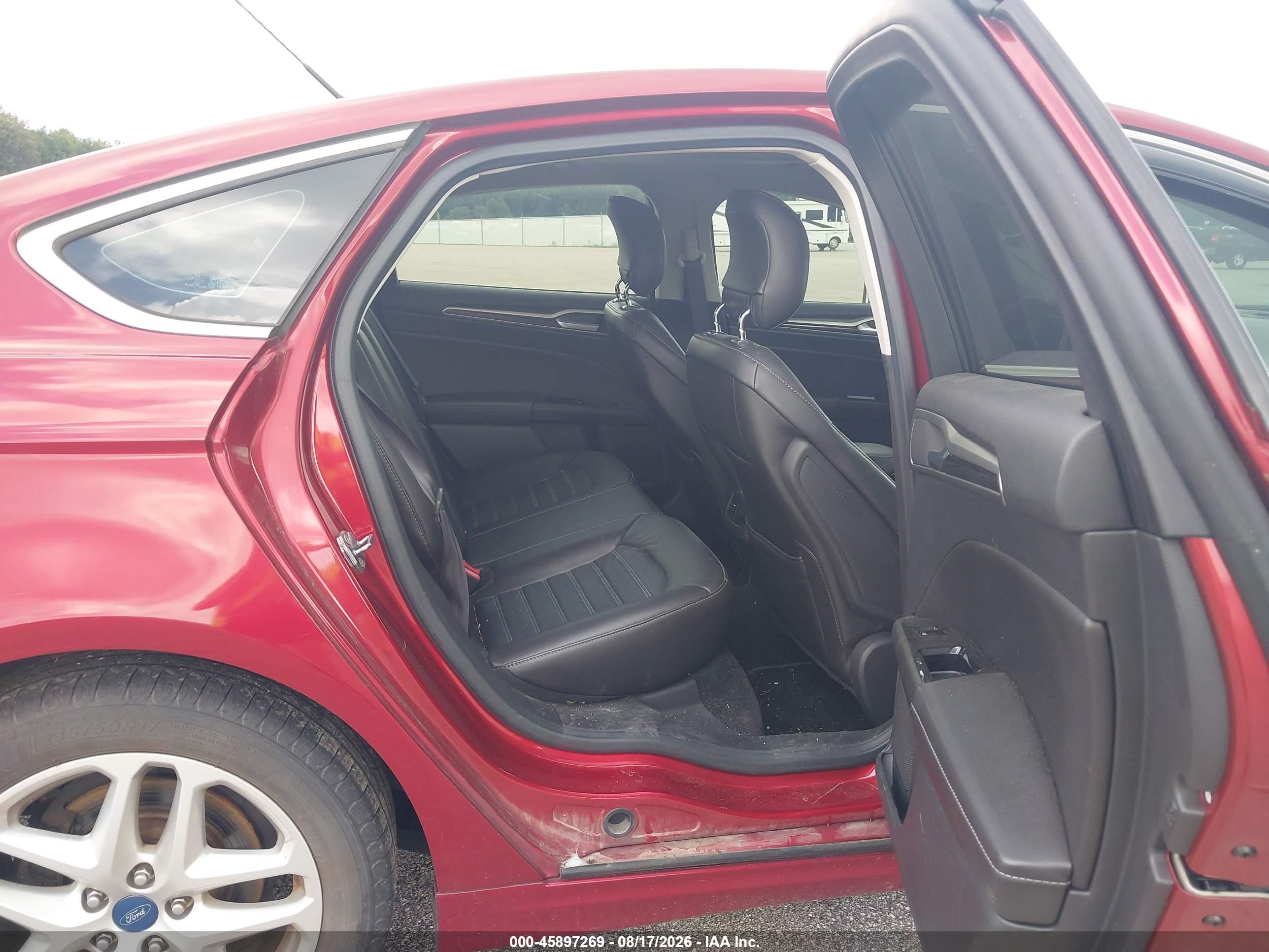 2013 Ford Fusion Se Red vin: 3FA6P0HR0DR168502