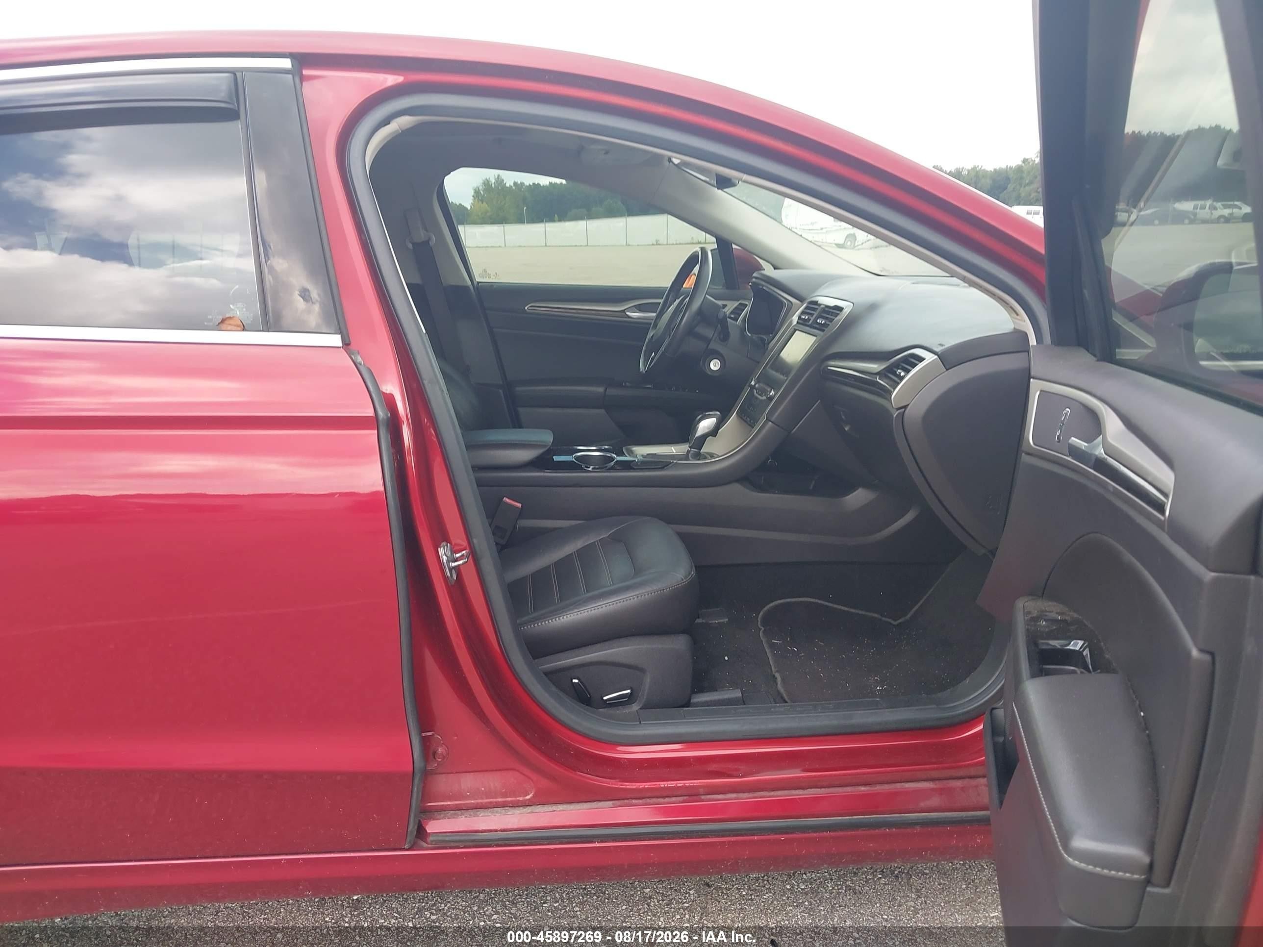 2013 Ford Fusion Se Red vin: 3FA6P0HR0DR168502