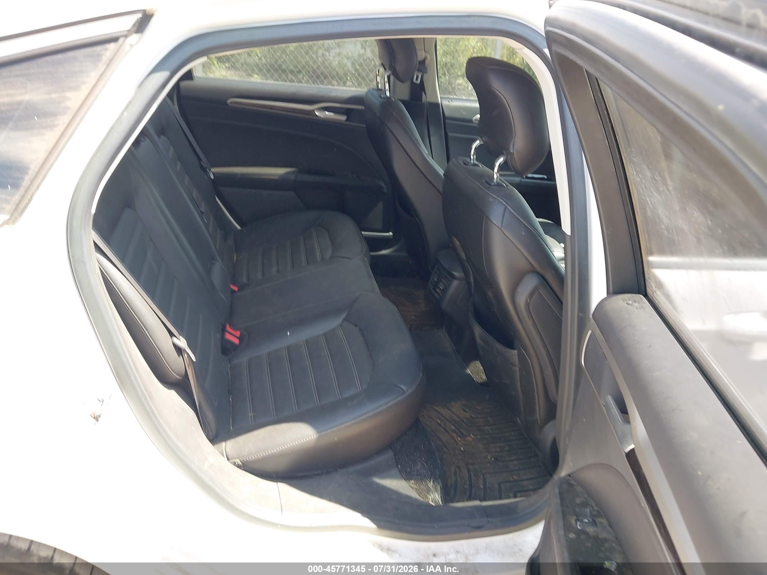 2013 Ford Fusion Se White vin: 3FA6P0HR0DR175398