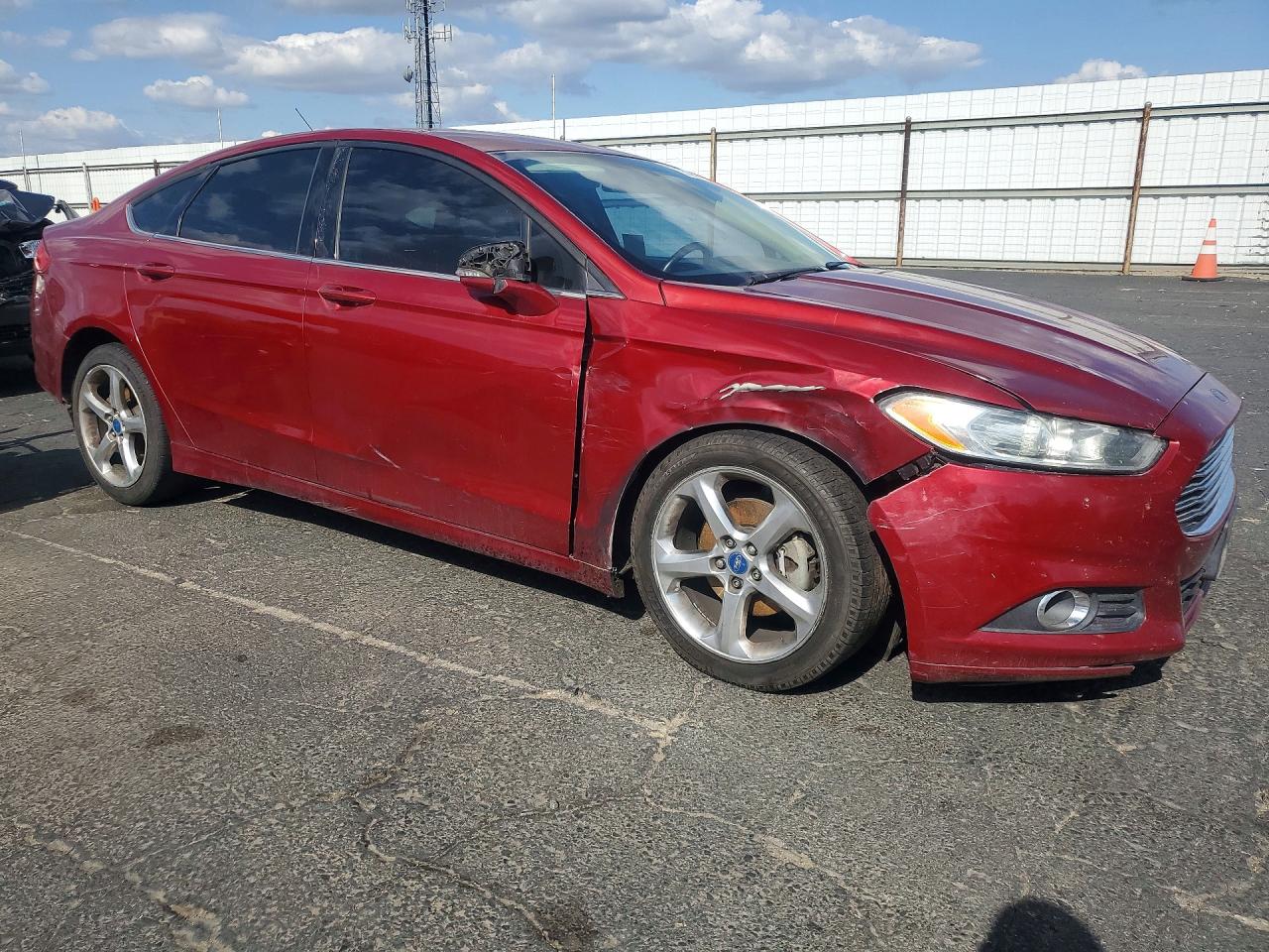 2013 Ford Fusion Se Red vin: 3FA6P0HR0DR267613
