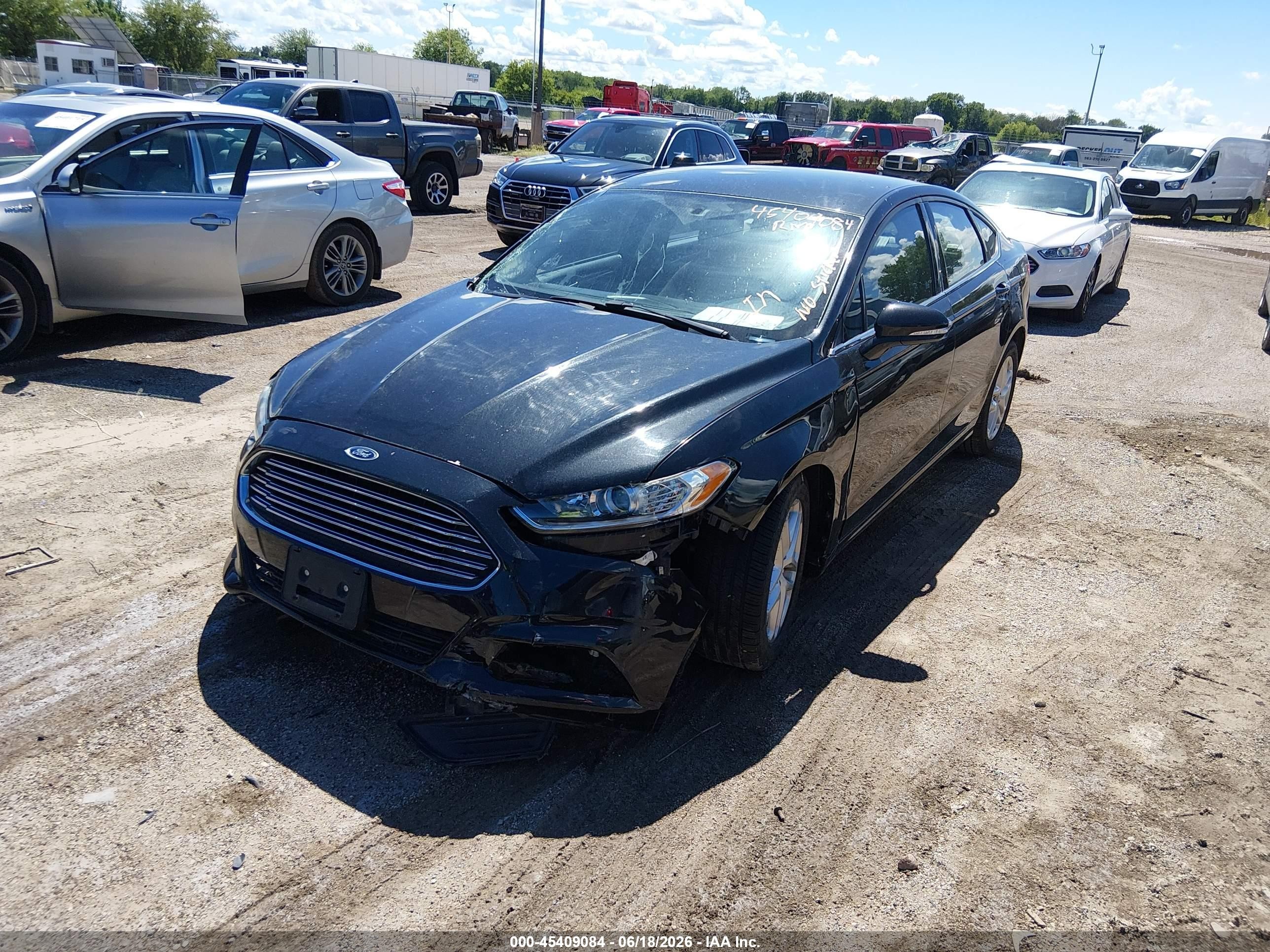 2013 Ford Fusion Se Черный vin: 3FA6P0HR0DR357604