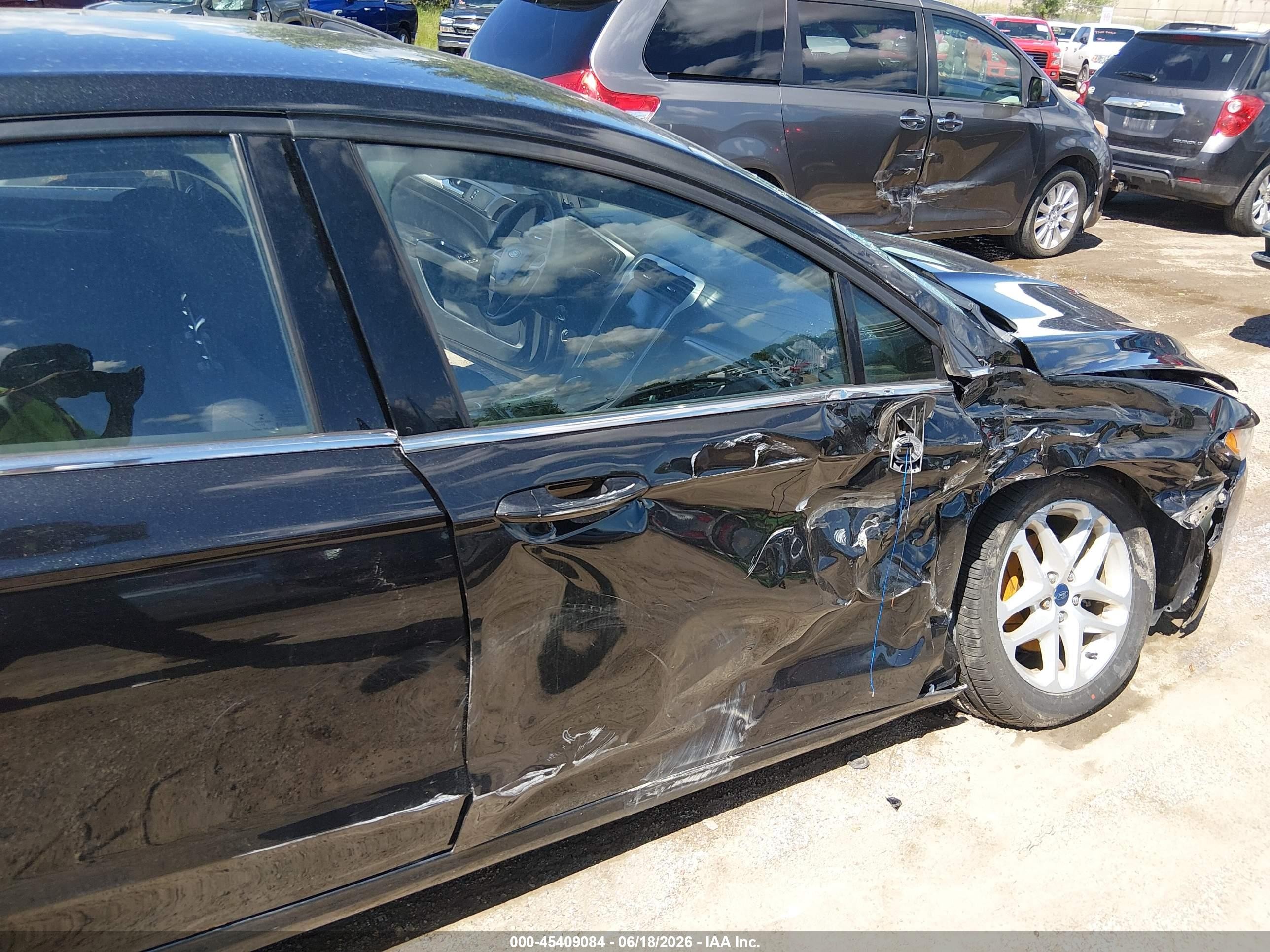 2013 Ford Fusion Se Черный vin: 3FA6P0HR0DR357604