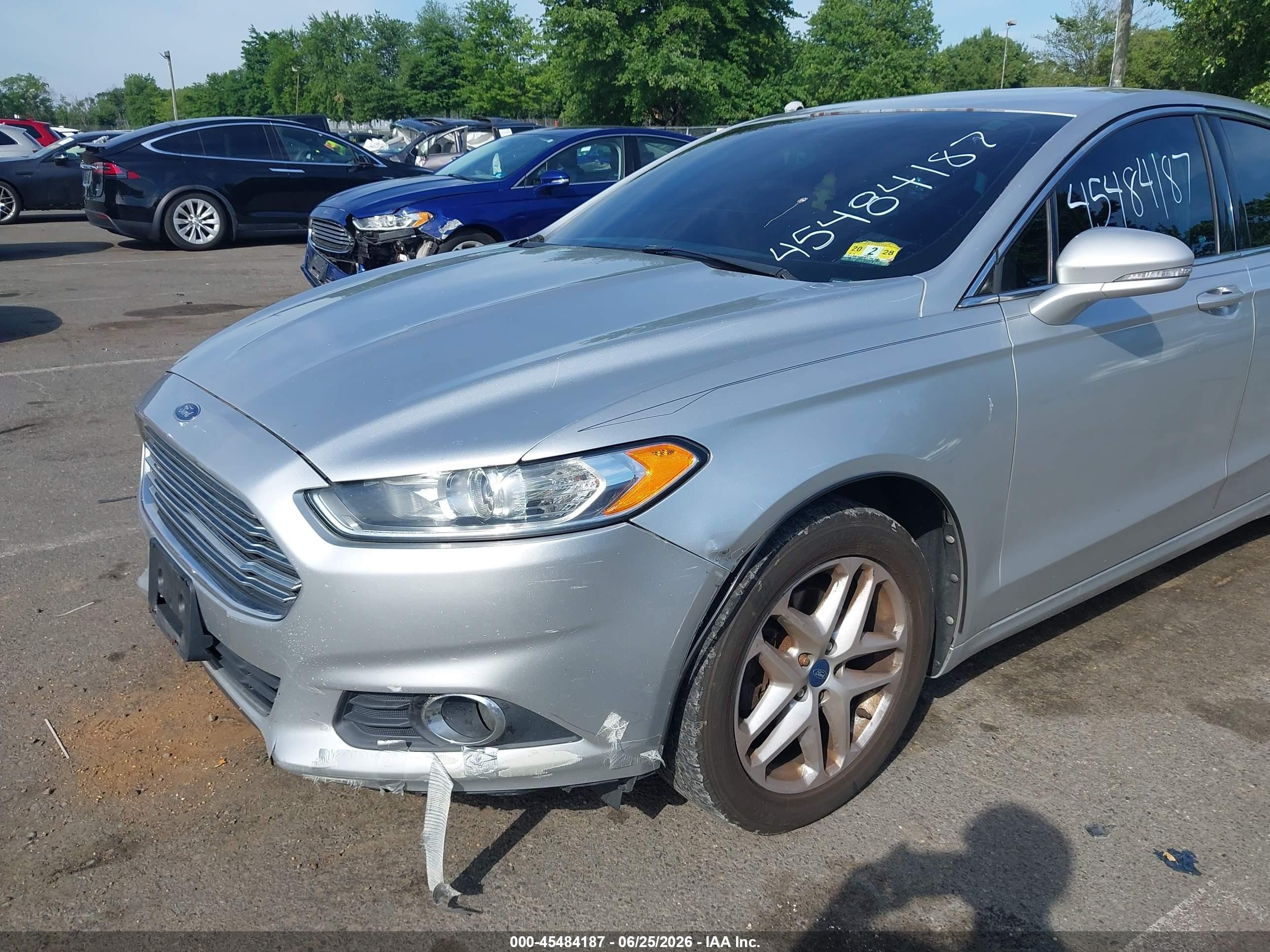 2013 Ford Fusion Se Silver vin: 3FA6P0HR1DR127778