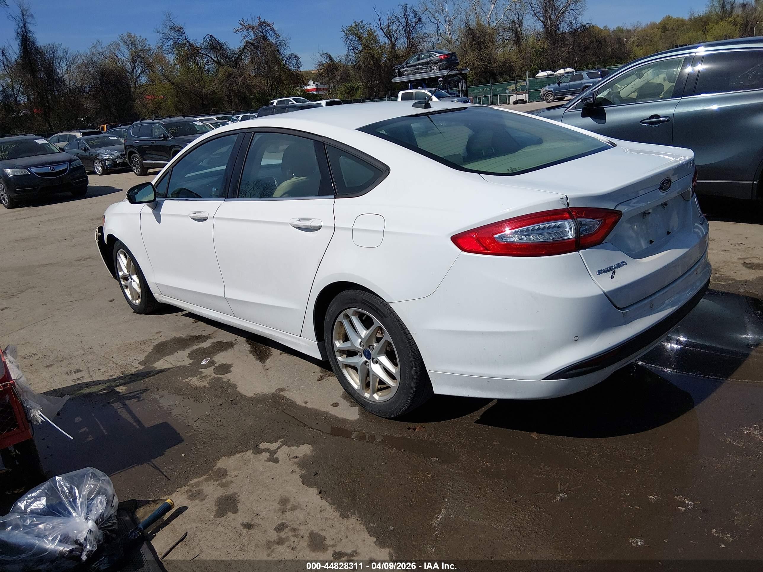 2013 Ford Fusion Se White vin: 3FA6P0HR1DR143799