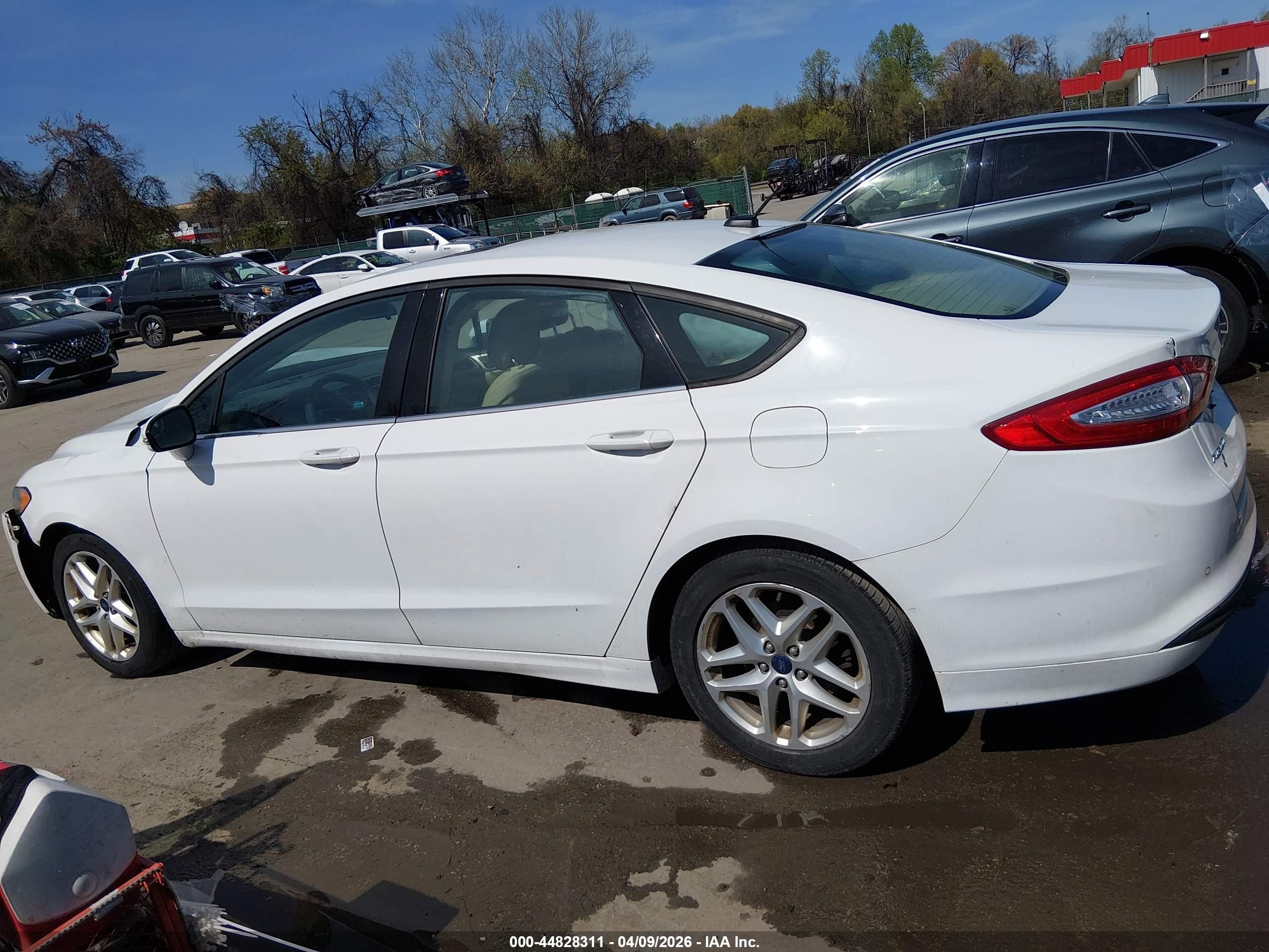 2013 Ford Fusion Se White vin: 3FA6P0HR1DR143799