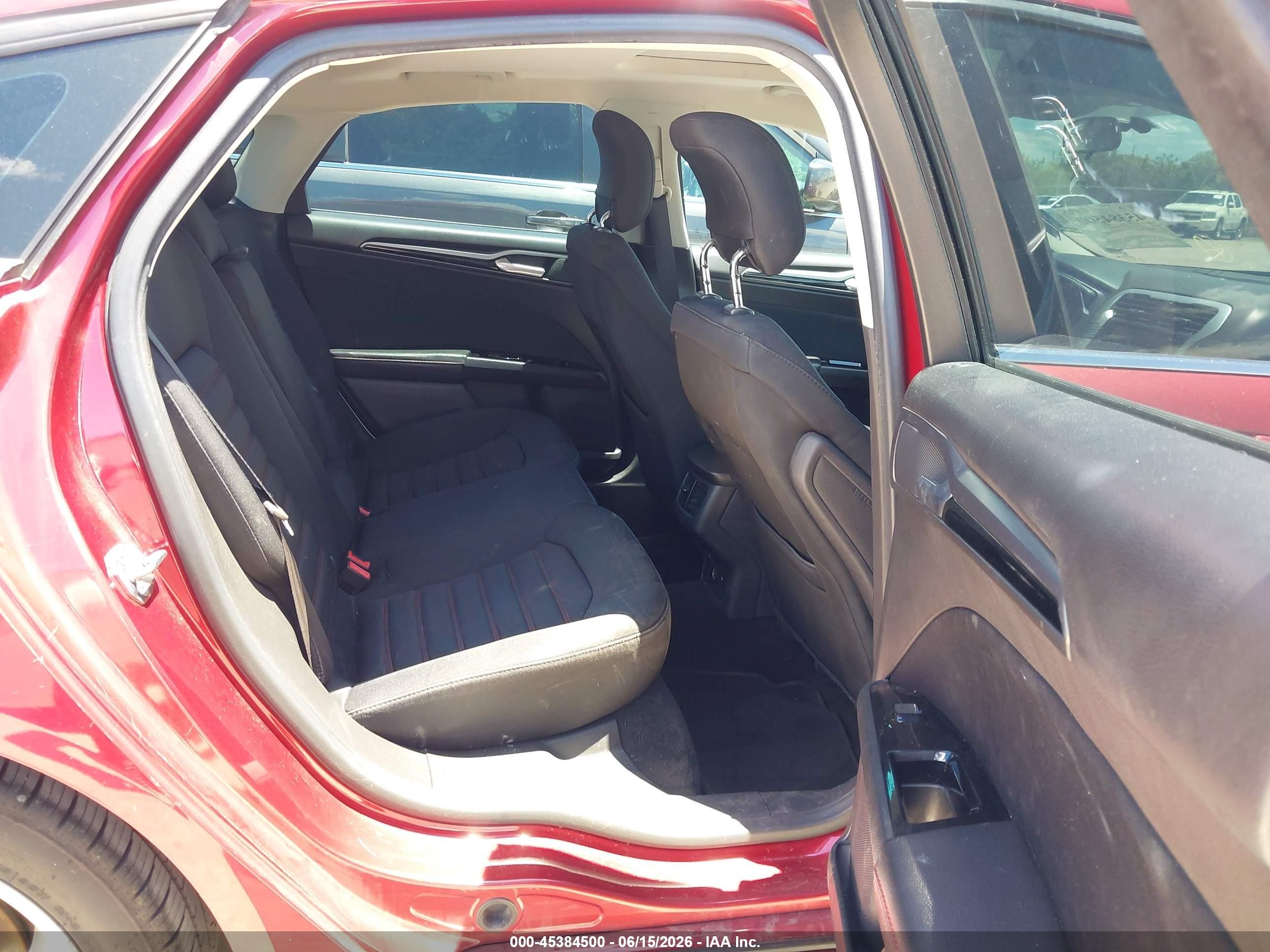 2013 Ford Fusion Se Red vin: 3FA6P0HR2DR119527