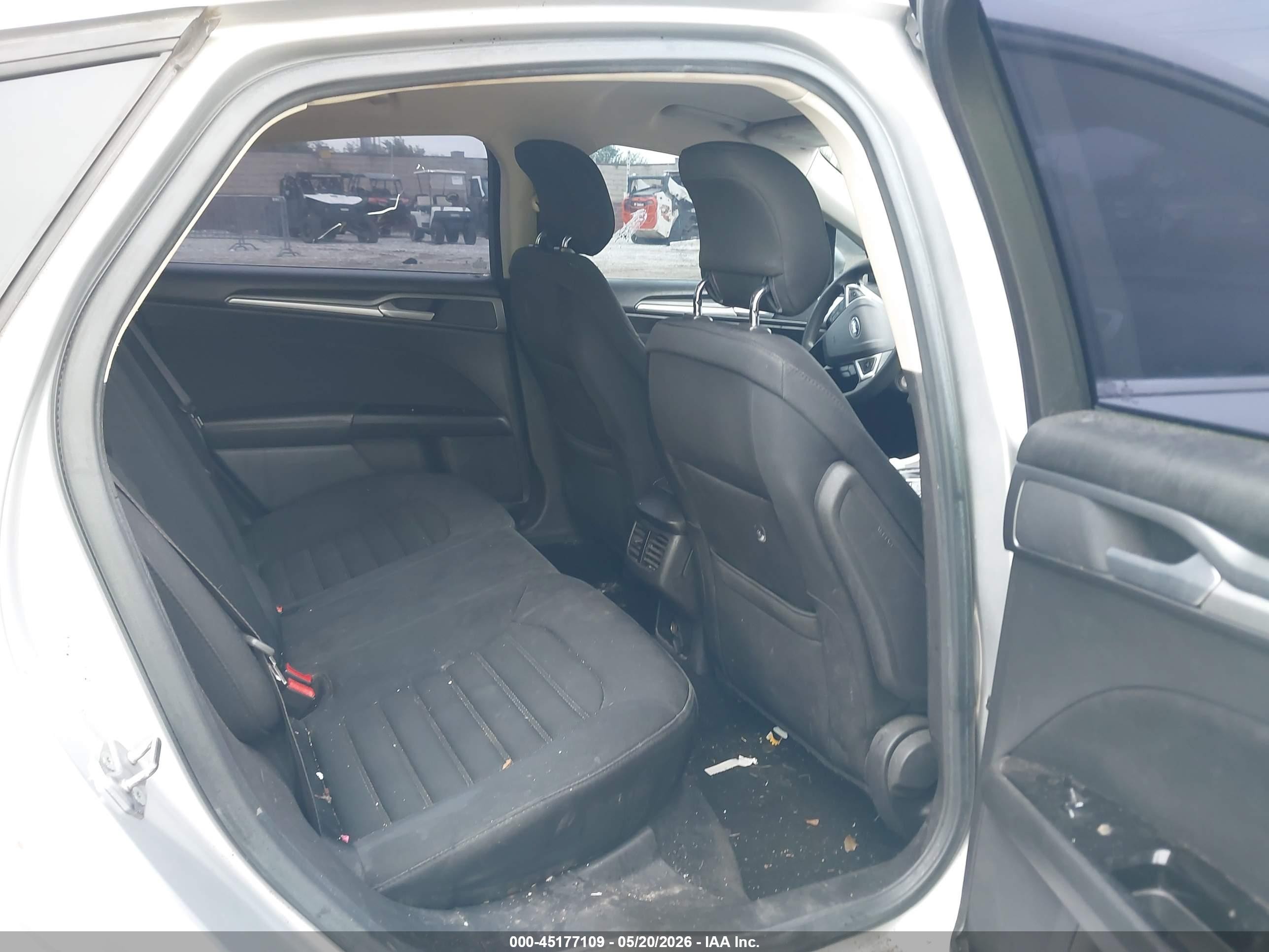 2013 Ford Fusion Se Серебряный vin: 3FA6P0HR2DR125313