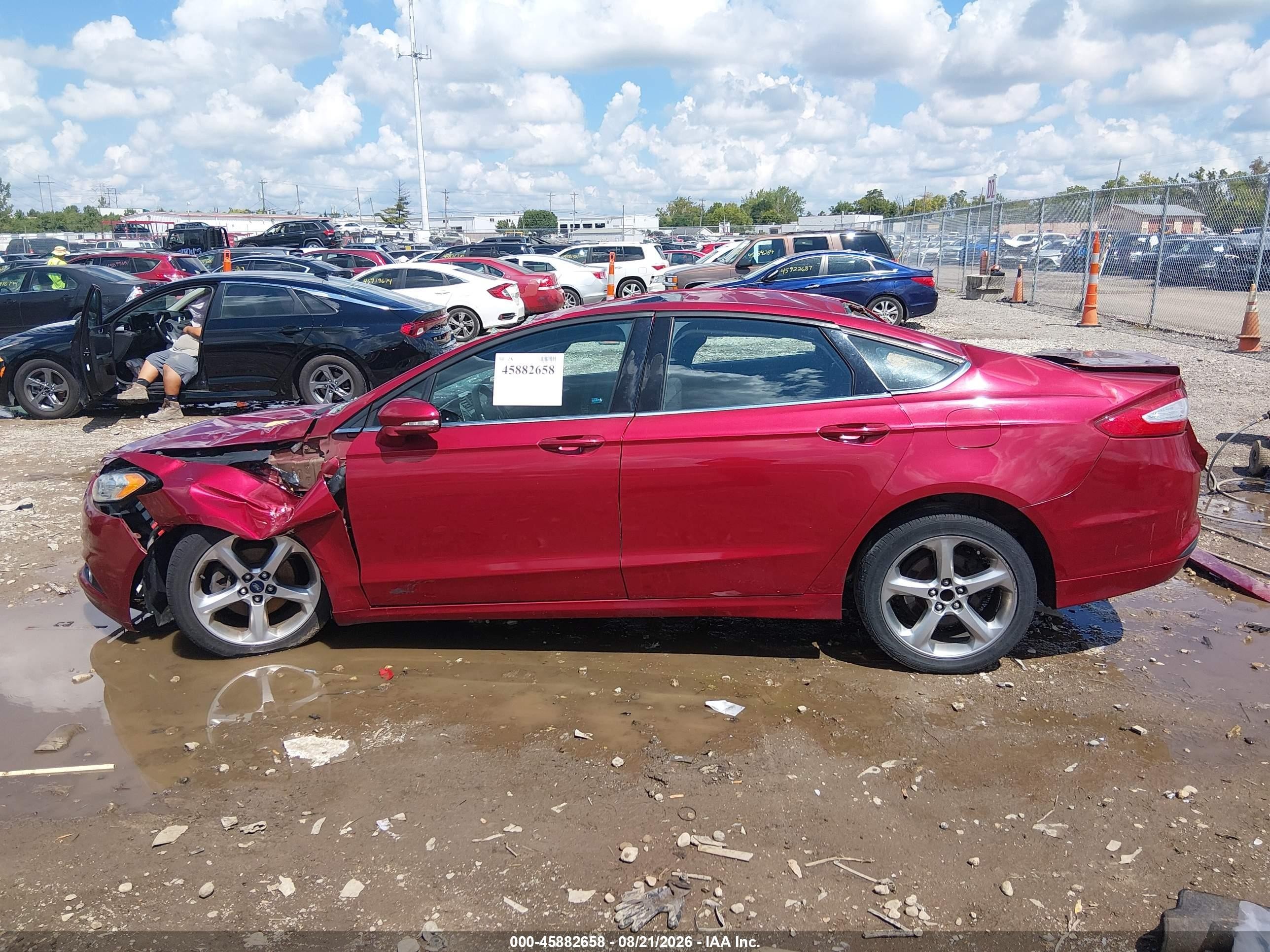 2013 Ford Fusion Se Red vin: 3FA6P0HR2DR139843