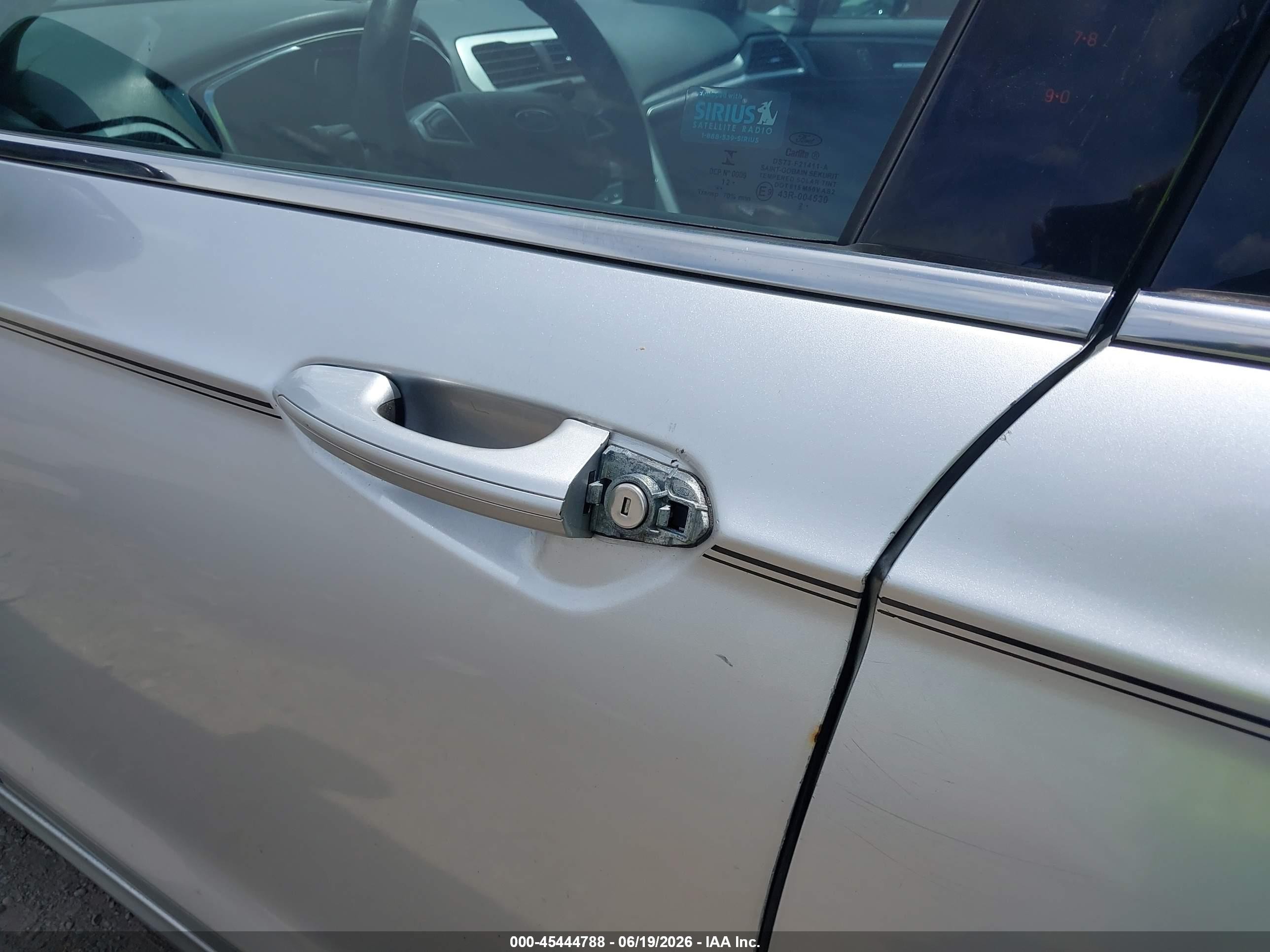 2013 Ford Fusion Se Silver vin: 3FA6P0HR2DR197516