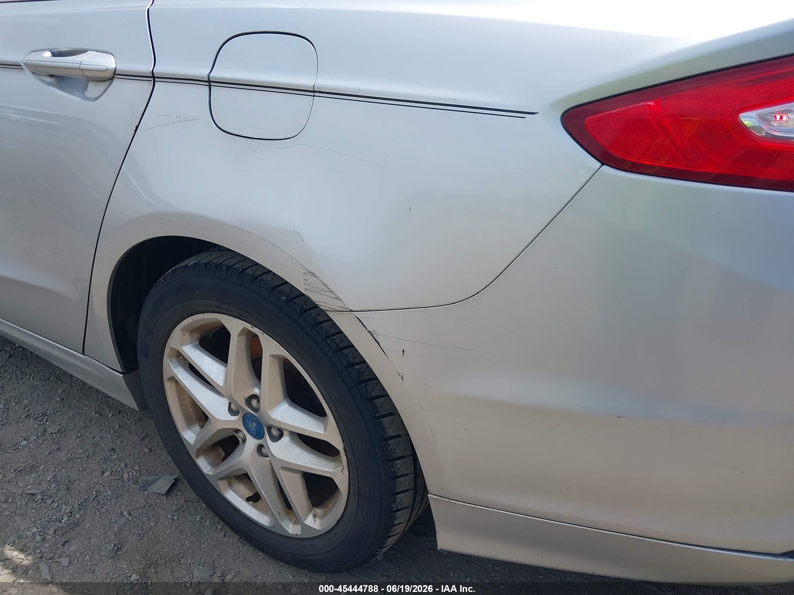 2013 Ford Fusion Se Silver vin: 3FA6P0HR2DR197516